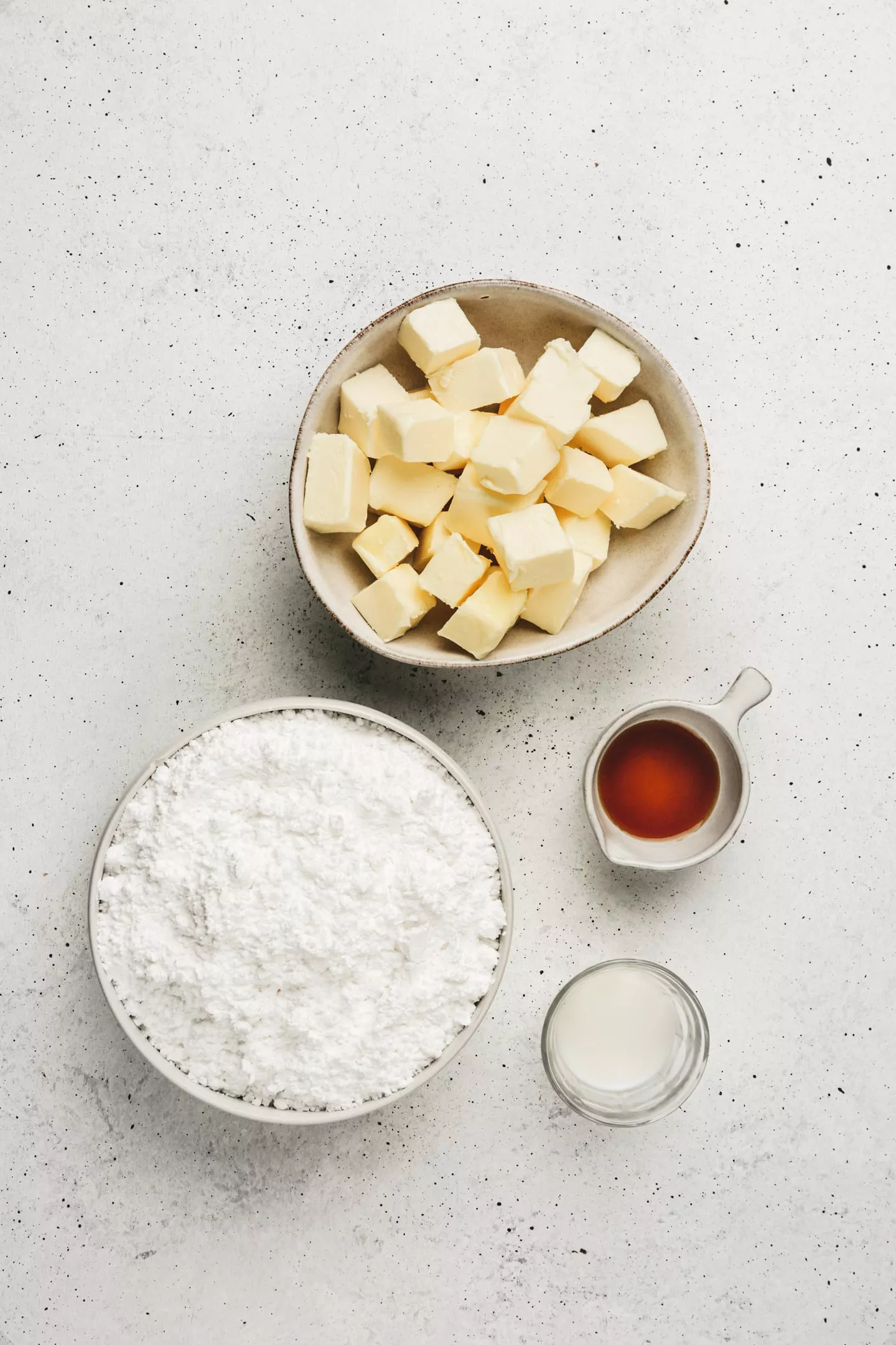Buttercream la crème au beurre Américaine Bols avec des ingredients