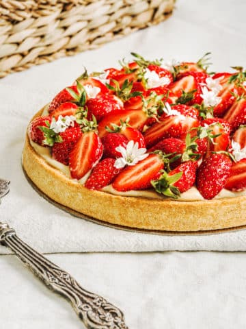 Classic strawberry tart