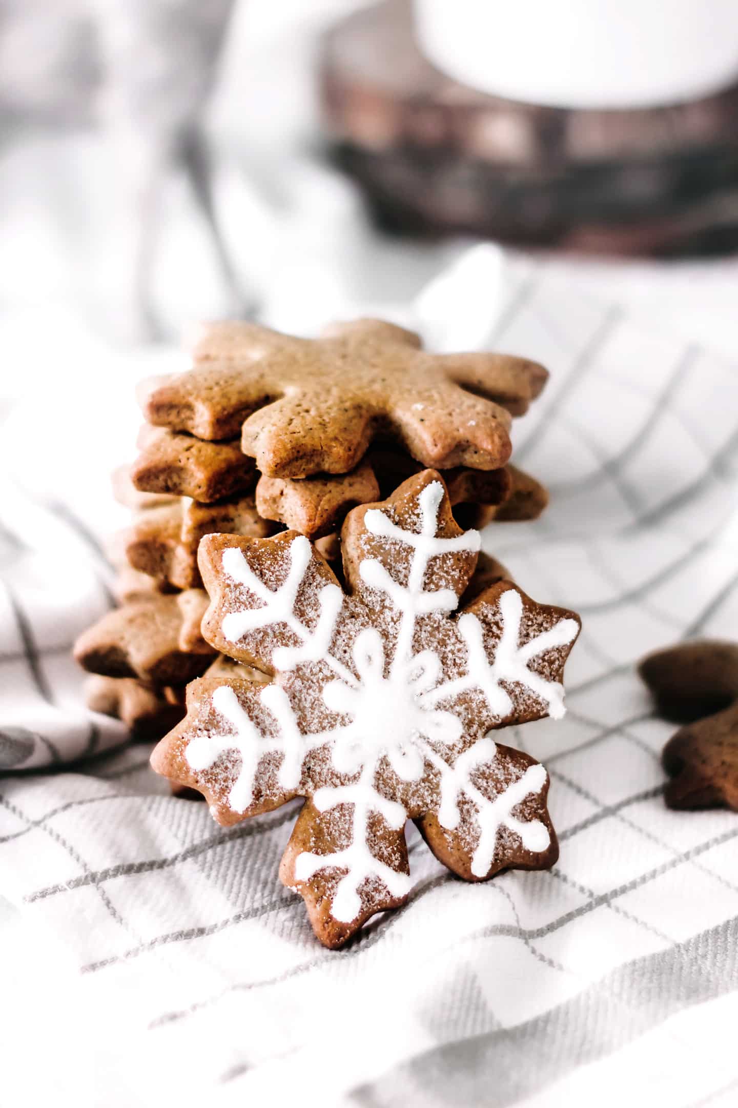 Biscuits Flocons De Neige Aux Epices Sweetly Cakes Gingerbread Parfait Pour Noel