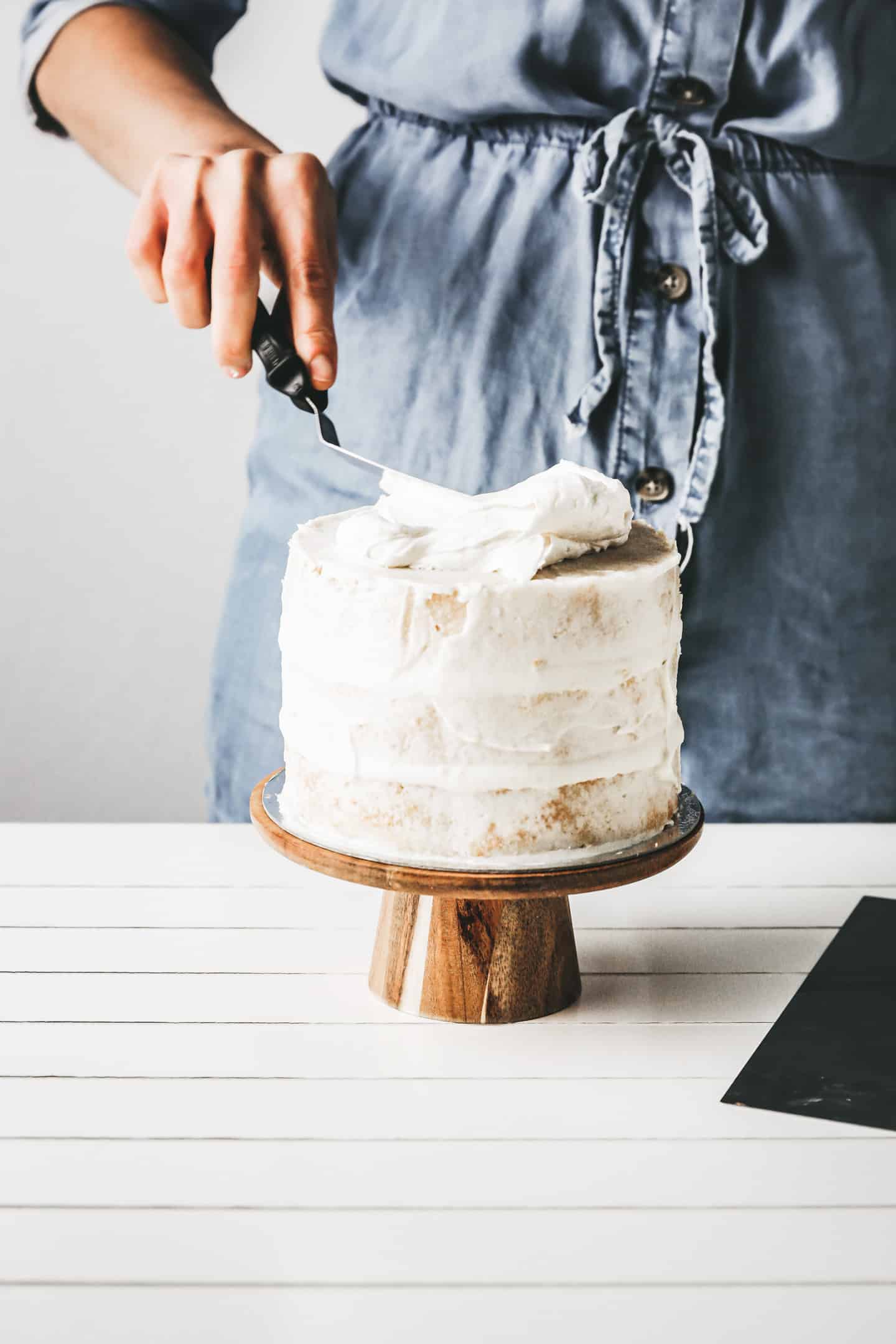 How to frost a layer cake