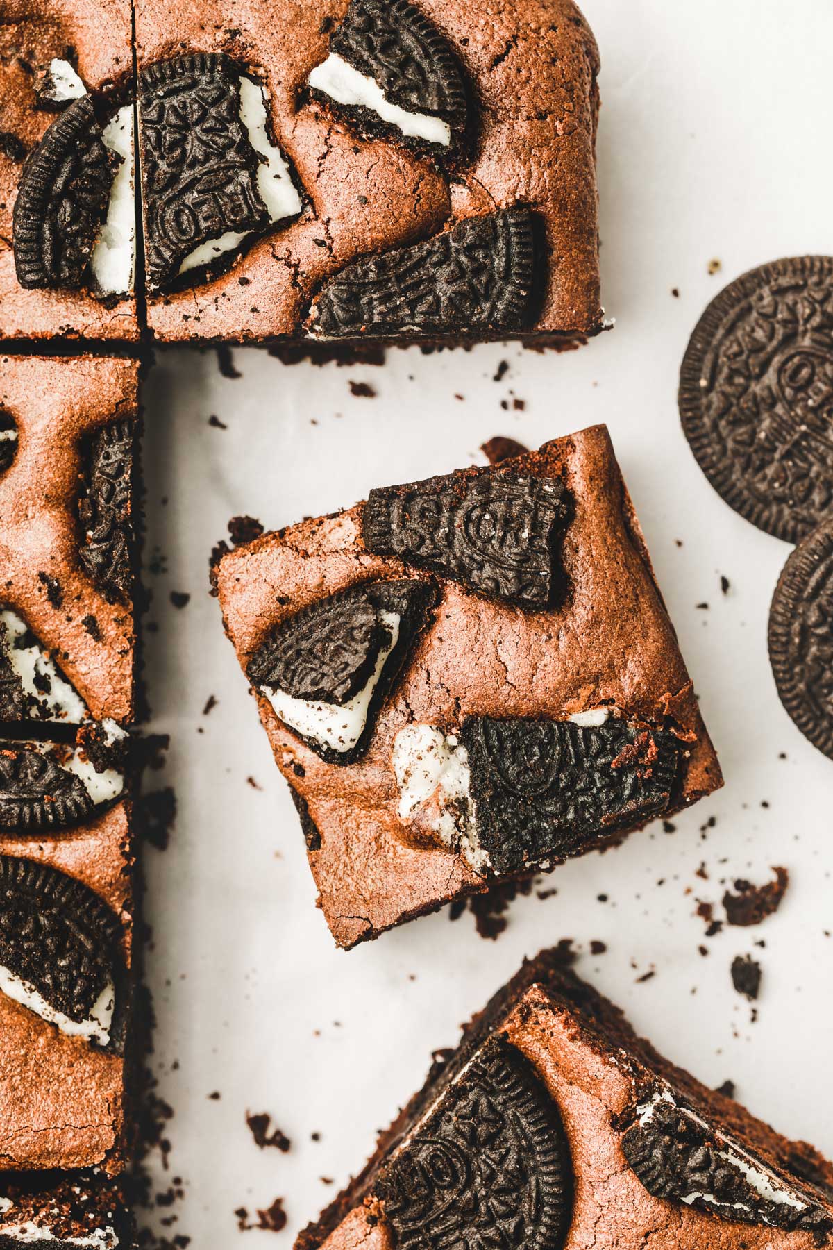 brownies oreo coupรฉs en parts