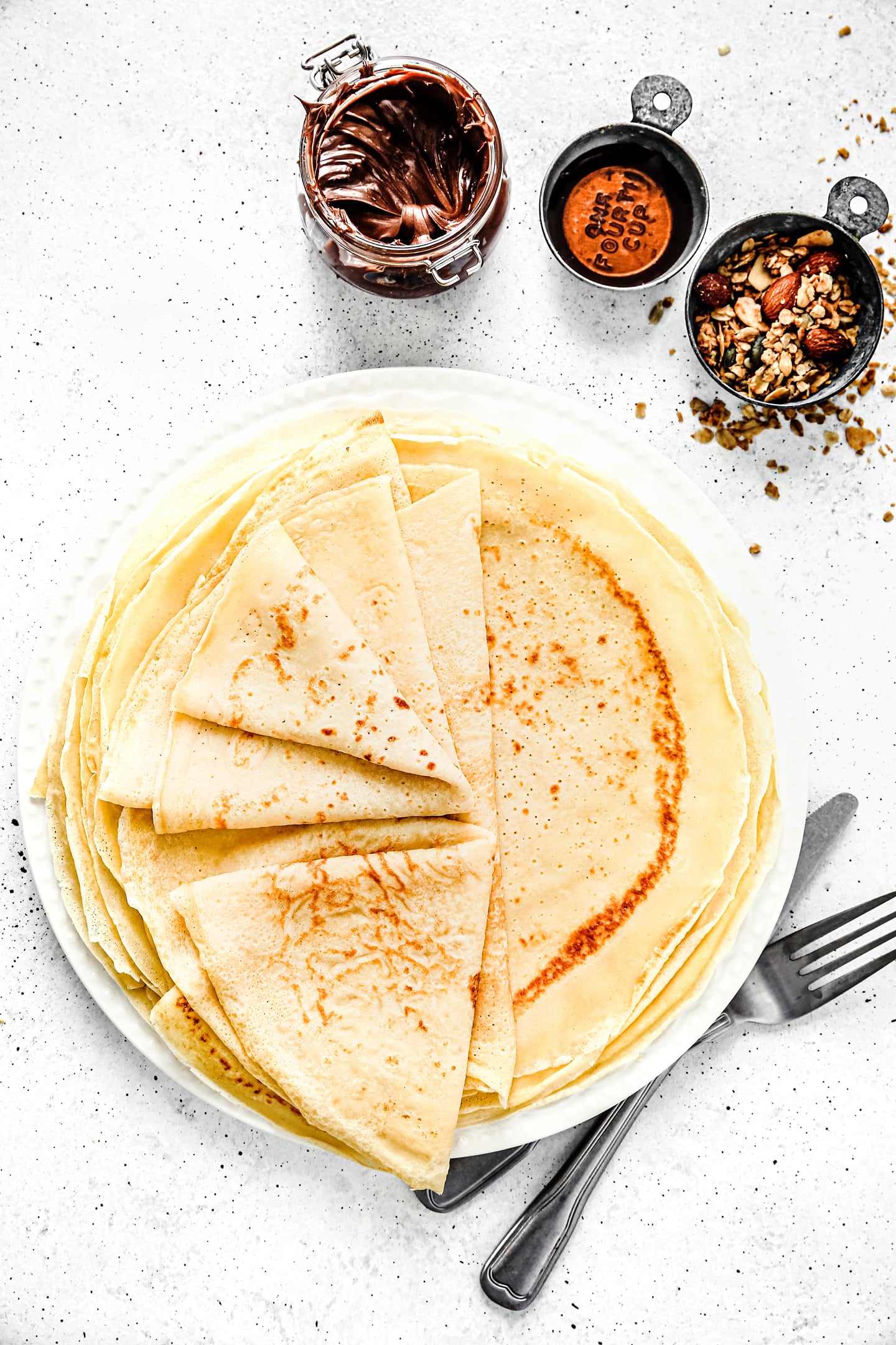 Crêpes dans une assiette 