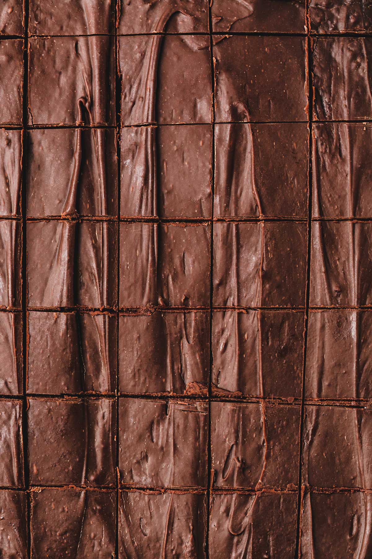 fudge au chocolat coupé en morceaux