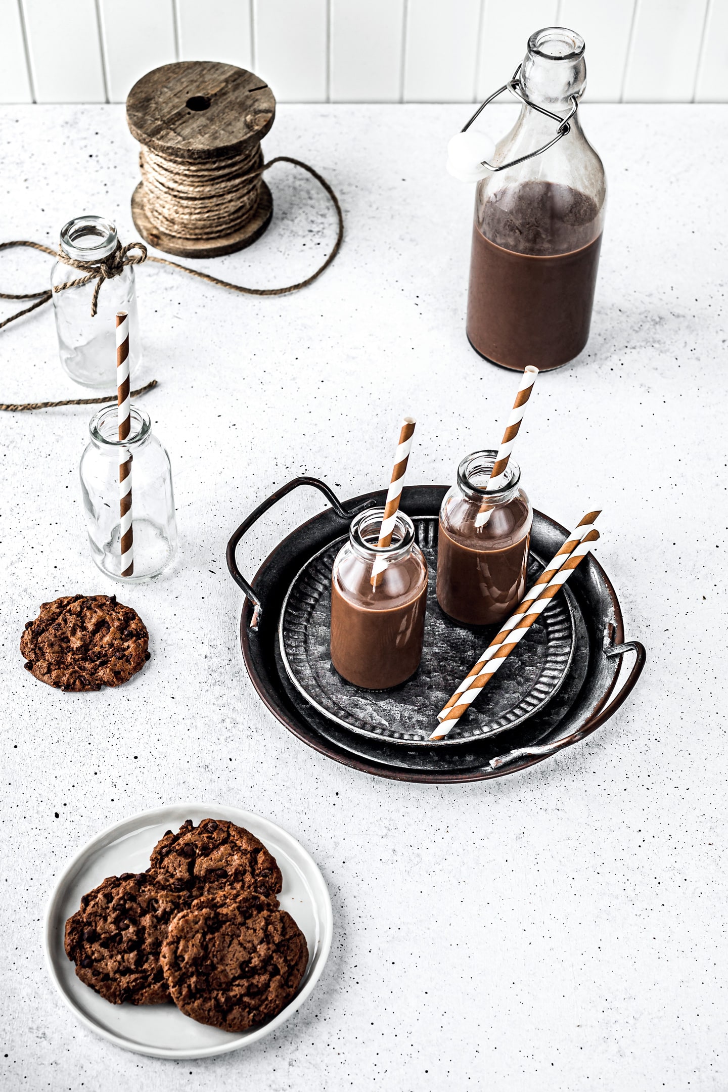 Vegetable milk almonds and chocolate