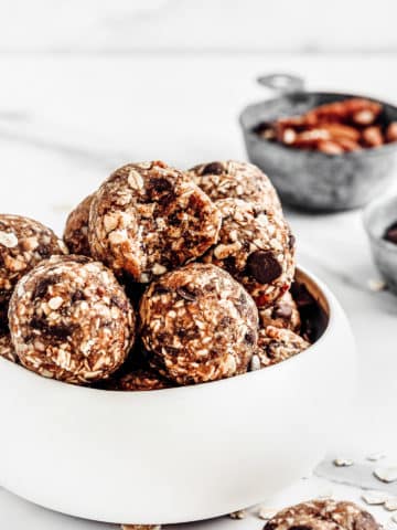 Energy balls basic recipe