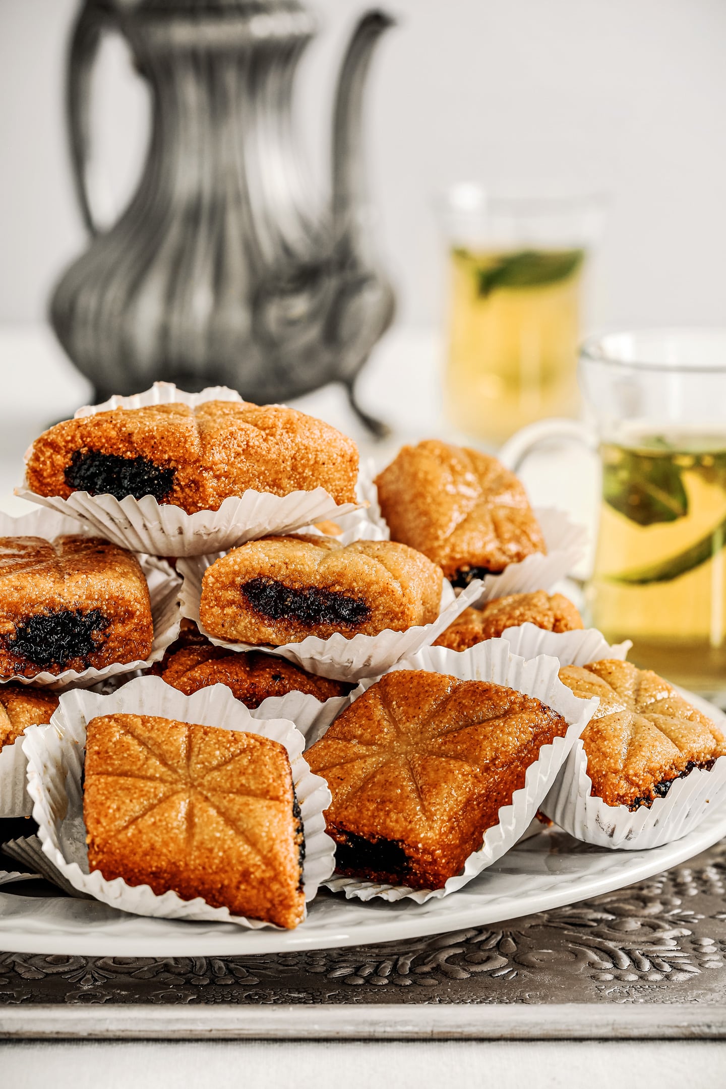 plateau avec des makrouts