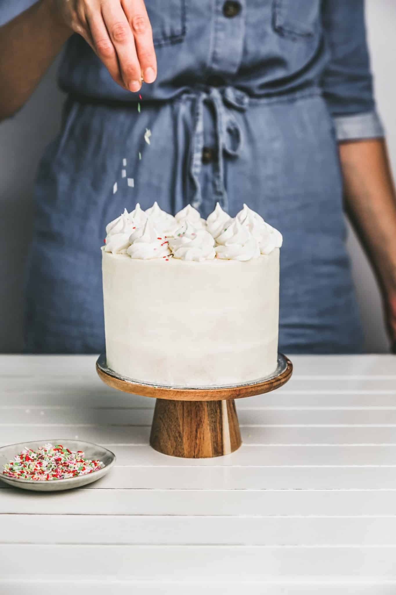 Gâteau d'anniversaire facile à la vanille