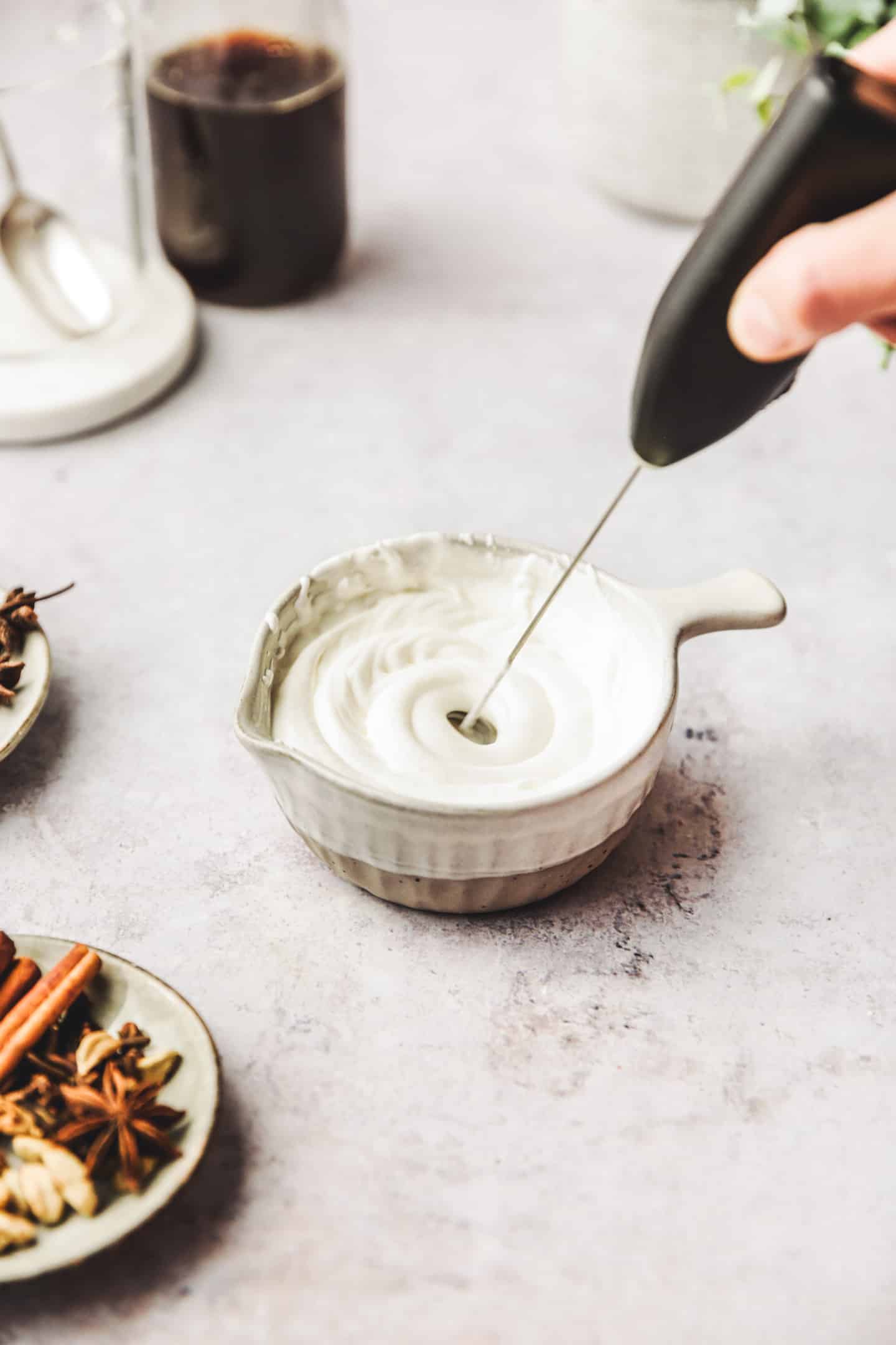 Petit bol avec de la crème