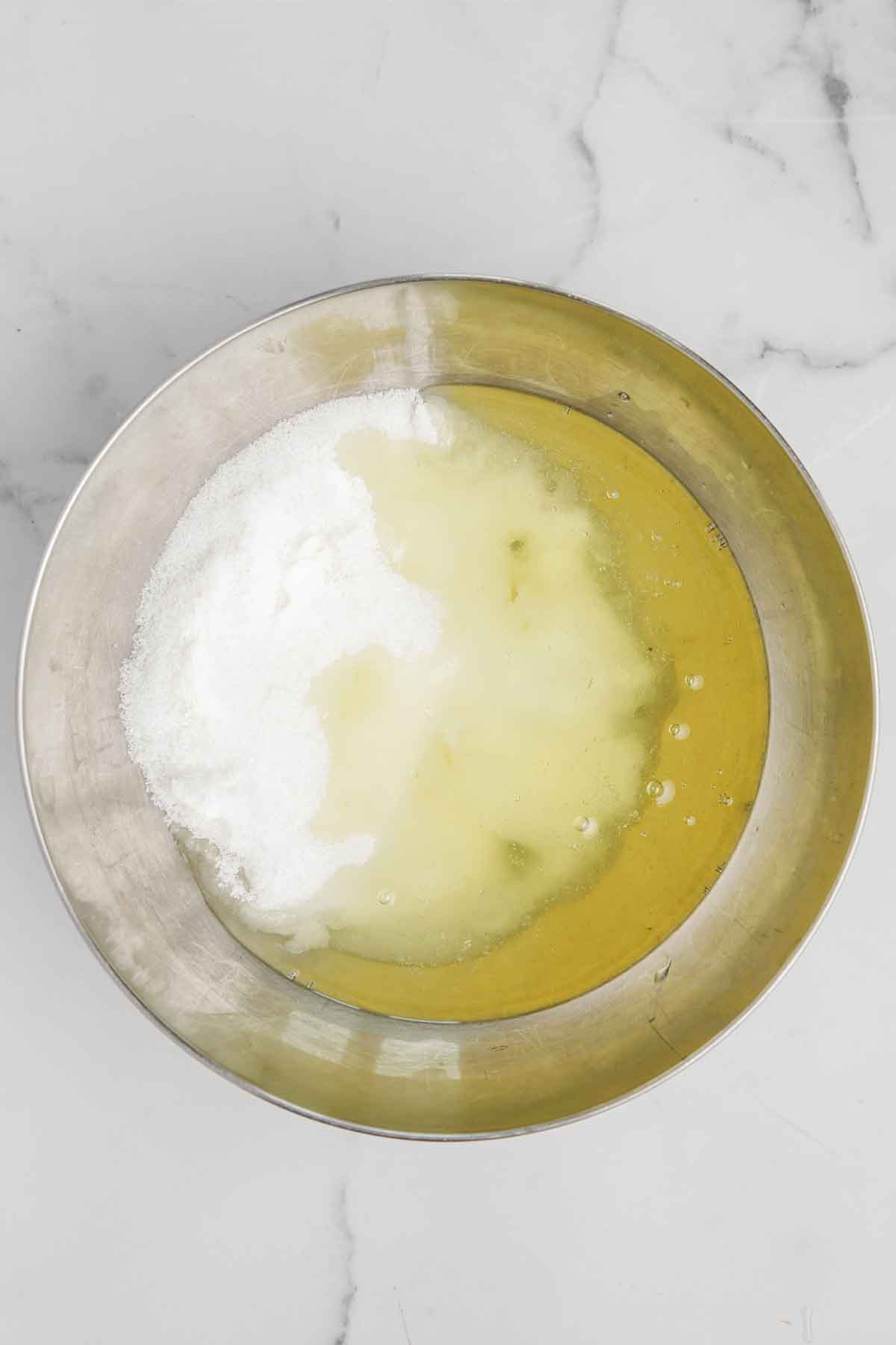 mixing bowl with egg and sugar