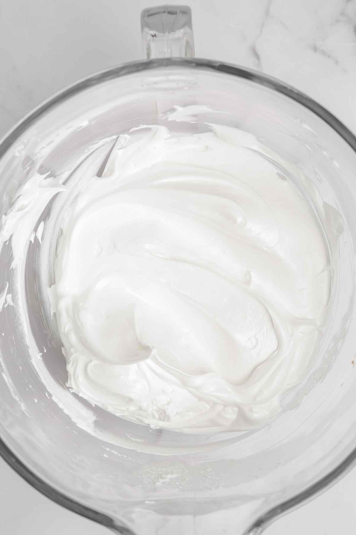 cuve avec meringue Suisse