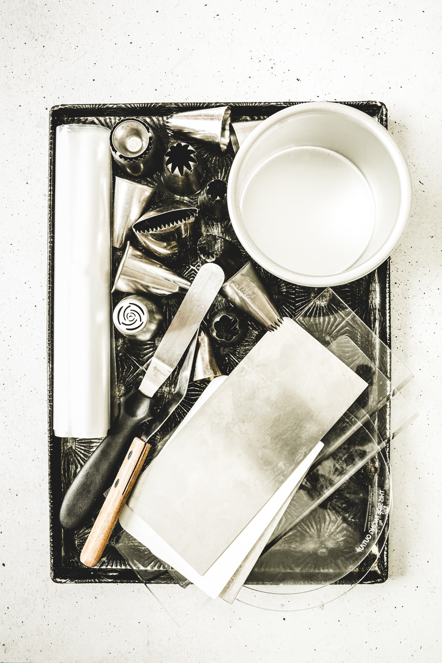 Matériels et ustensiles pour décoration de gâteaux
