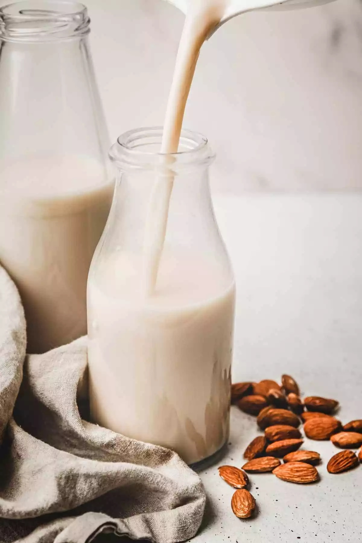 How to make almond milk at home