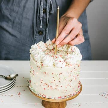 Easy Powdered Sugar Icing Recipe – 2 Ingredients, No Eggs
