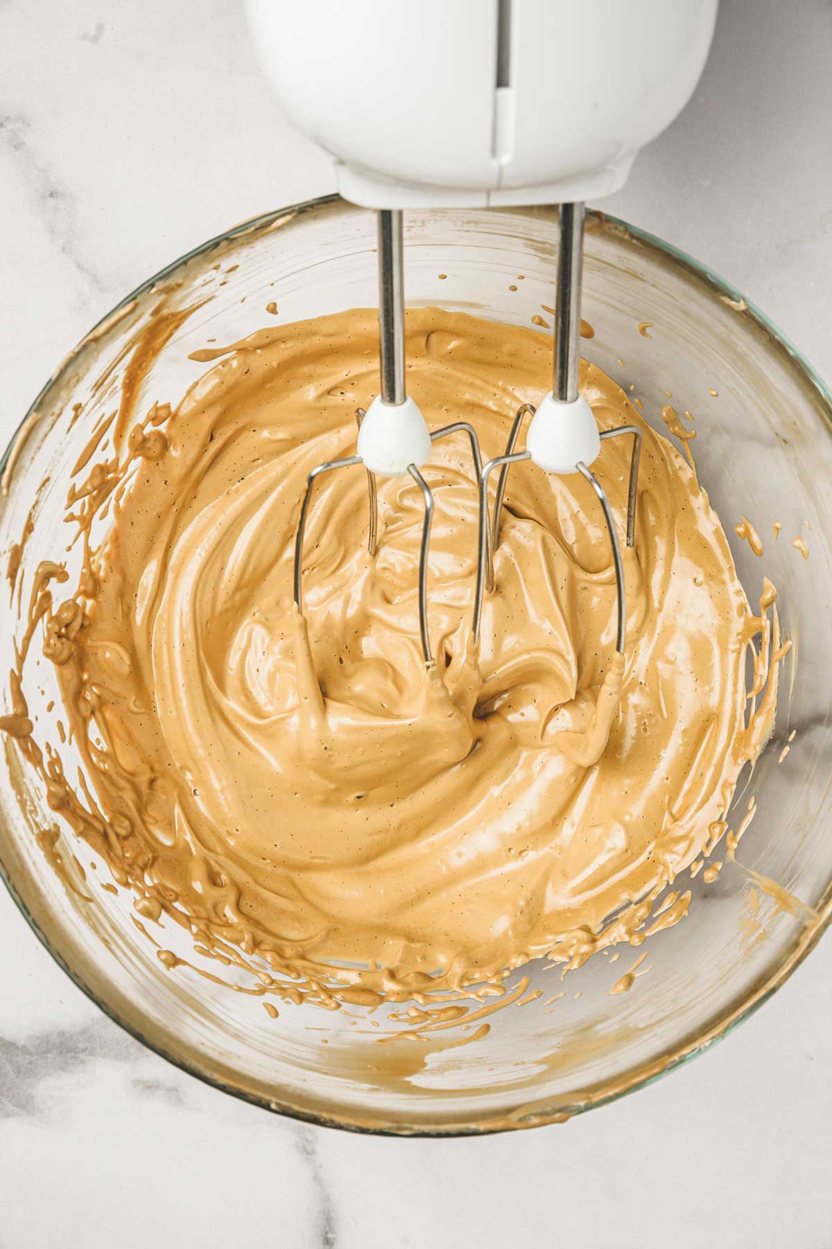 bol avec de la mousse de café