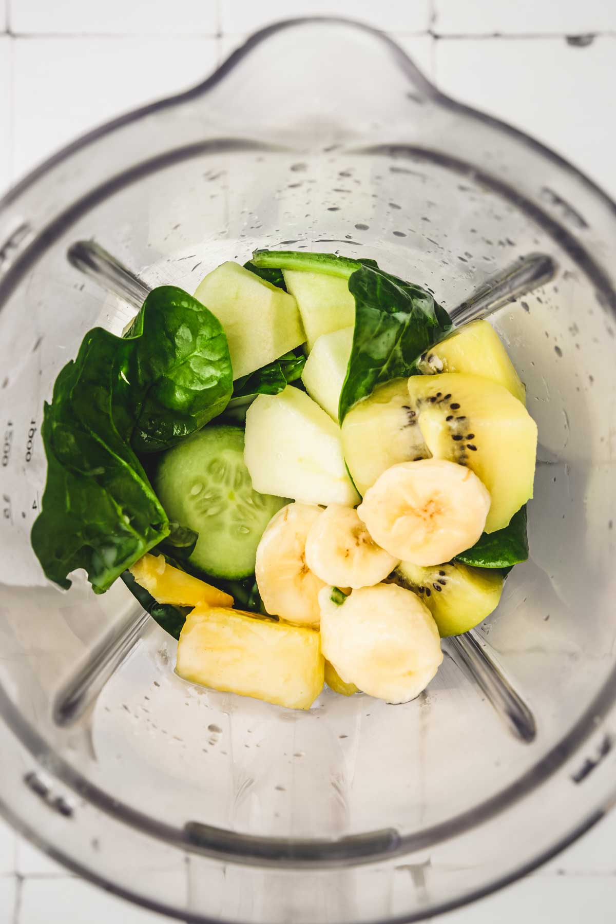 blender avec des ingrédients