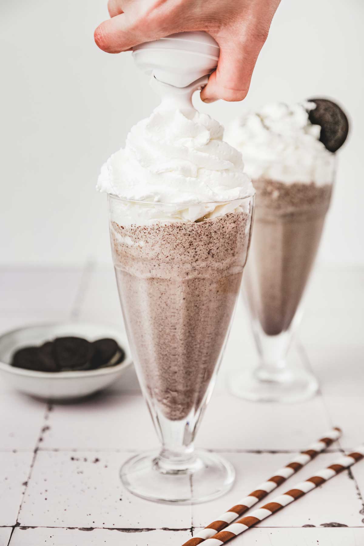 Chantilly in a glass of oreo milkshake