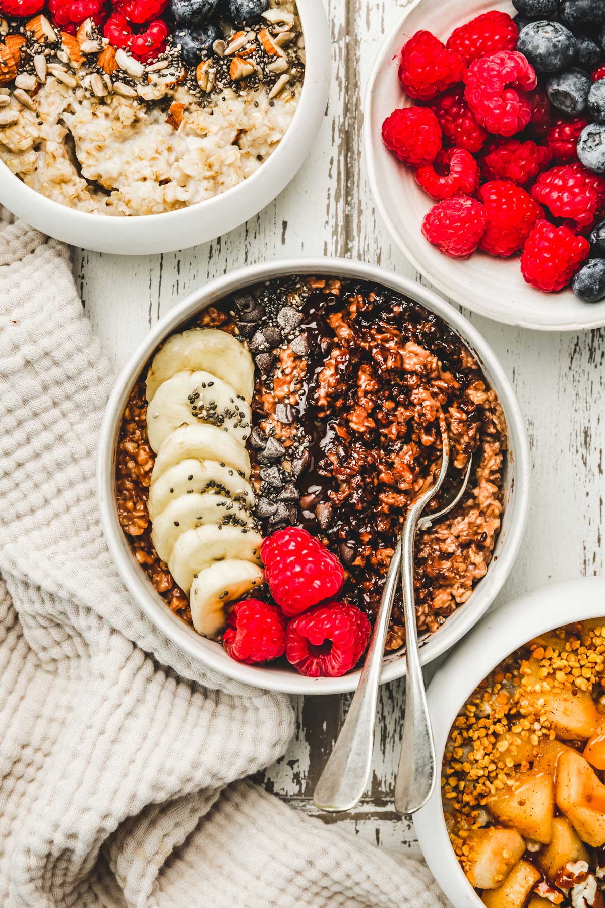 Oats porridge with banana and raspberry