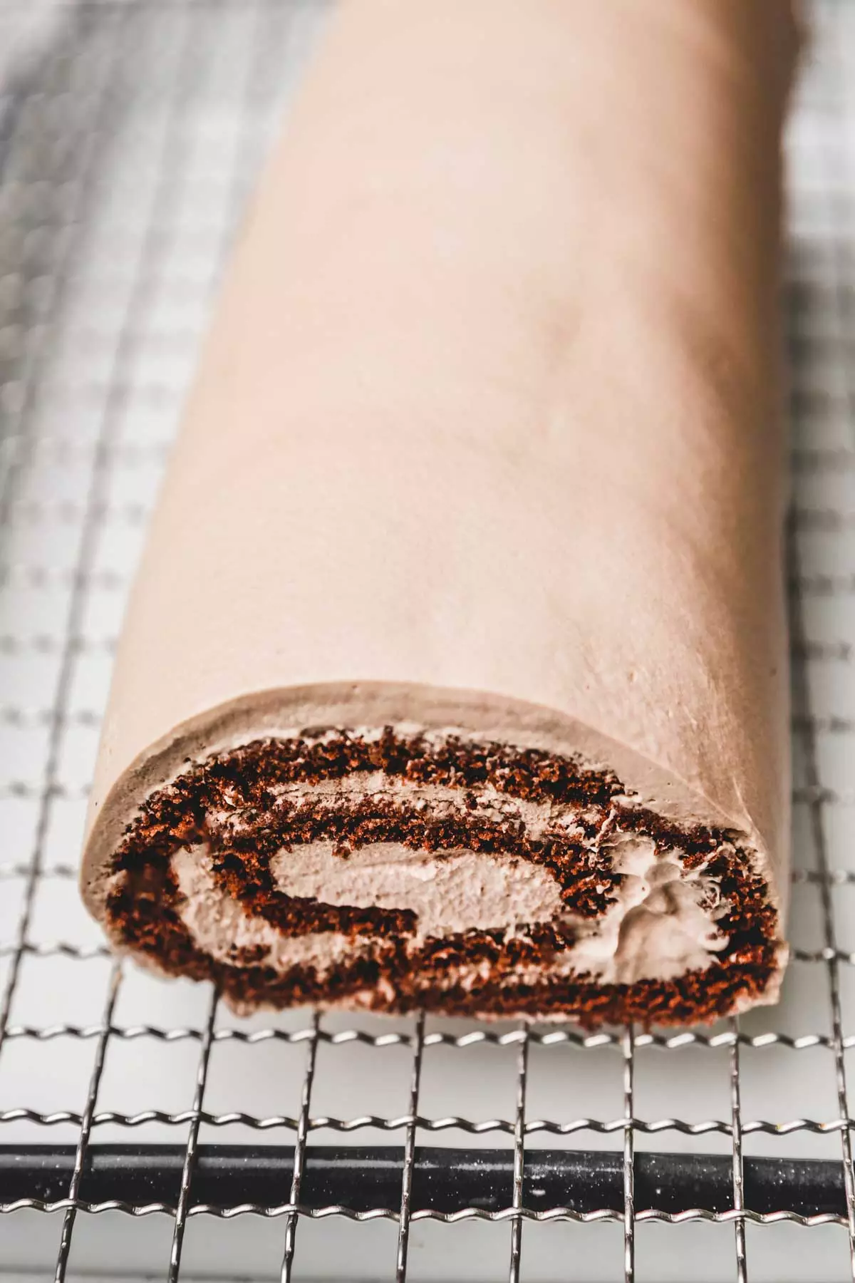 Buche roulée au chocolat avec ganache au lait
