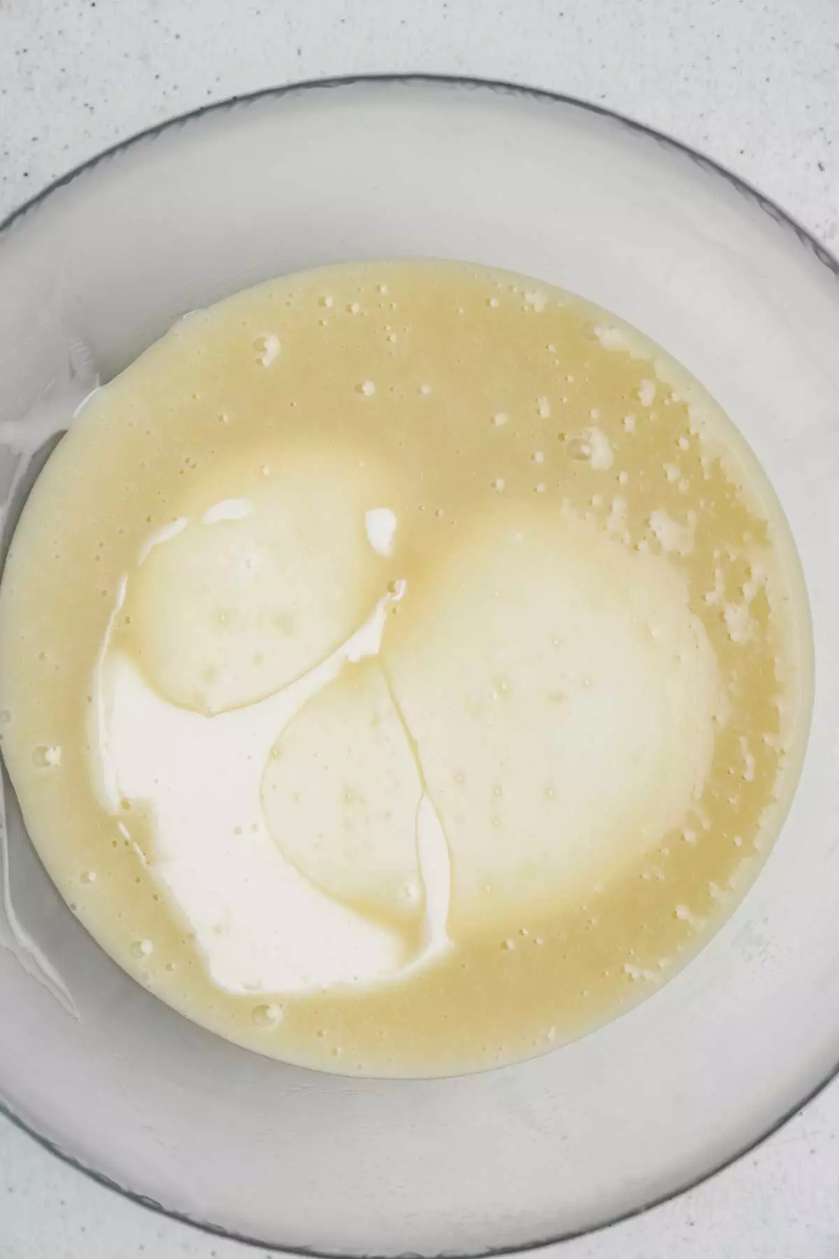 Ganache liquide dans un bol