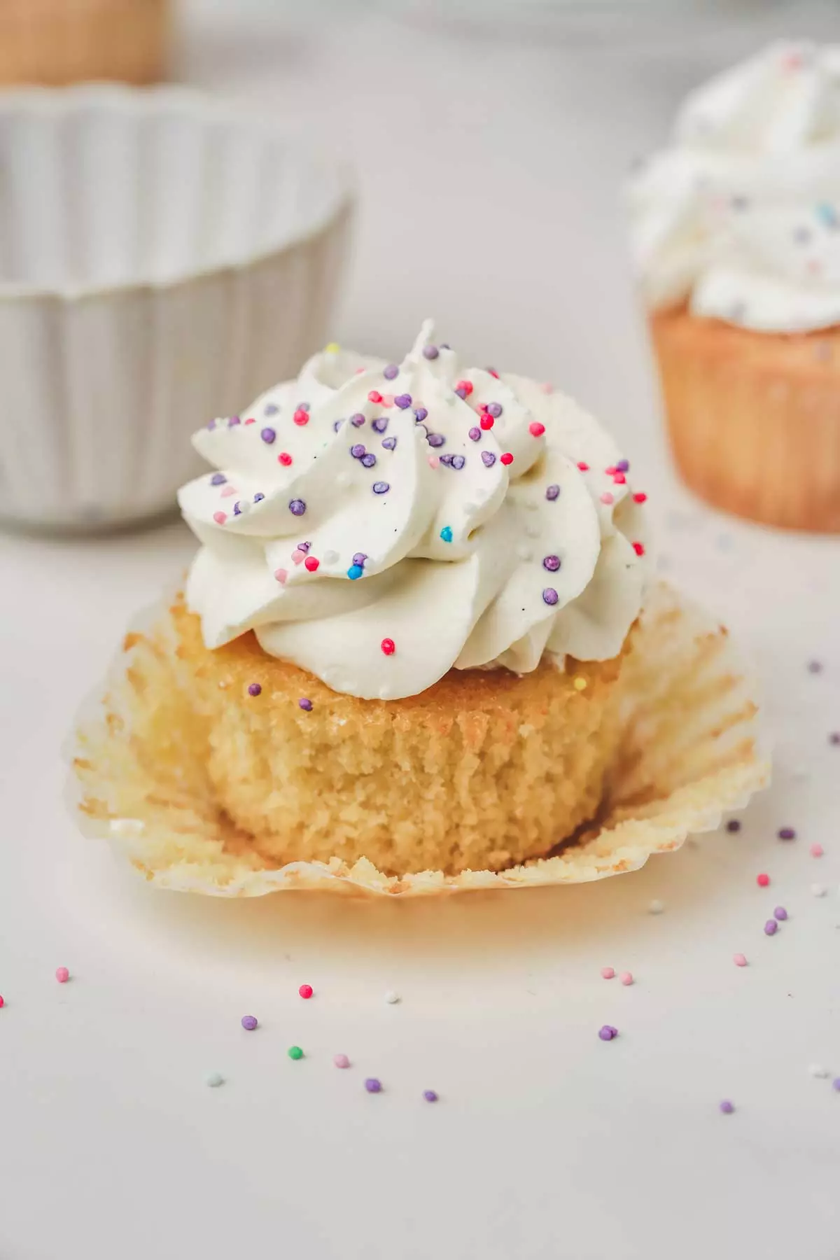 cupcakes moelleux vanille avec glaçage vanille