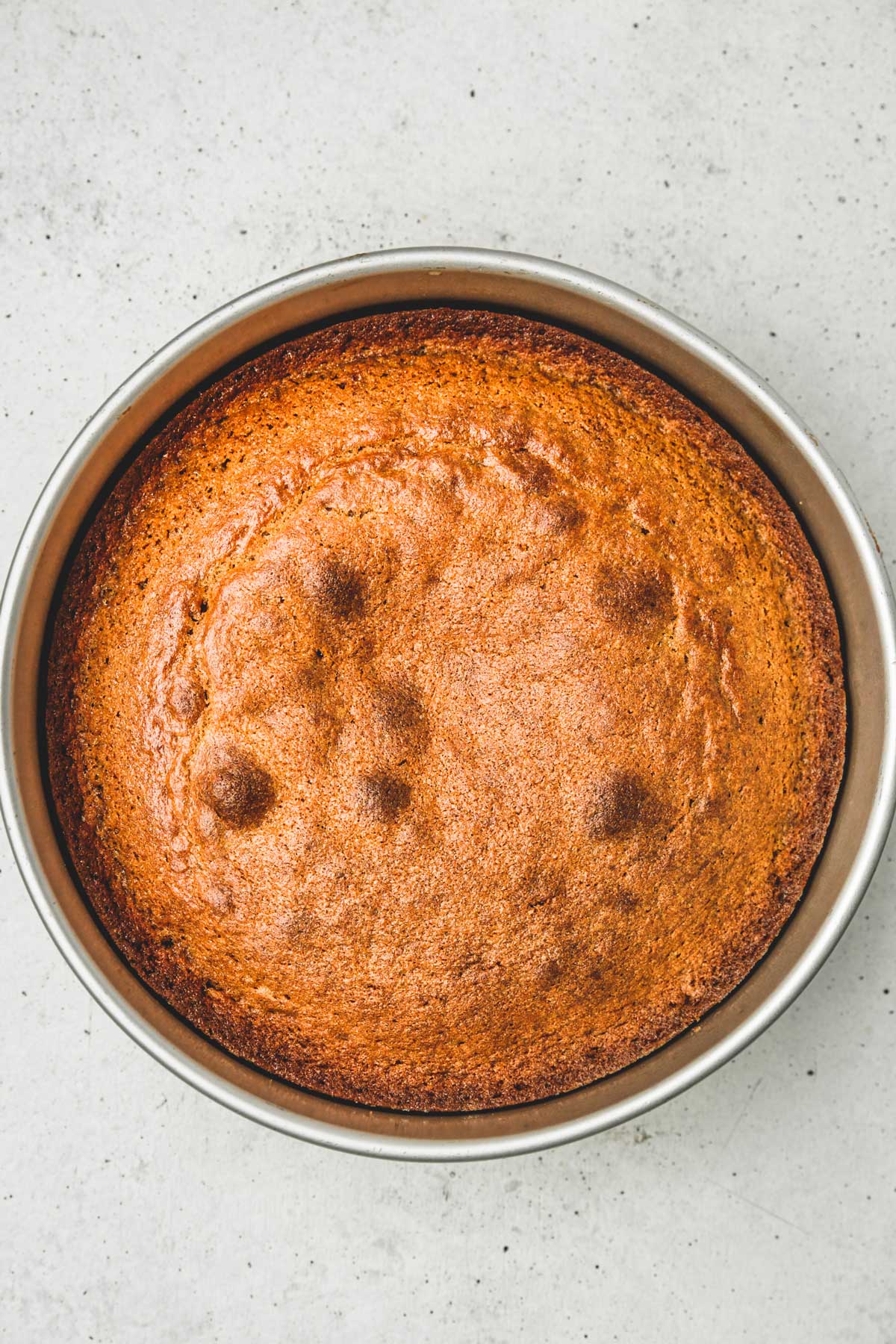 Moule à gateau avec un gateau spéculoos