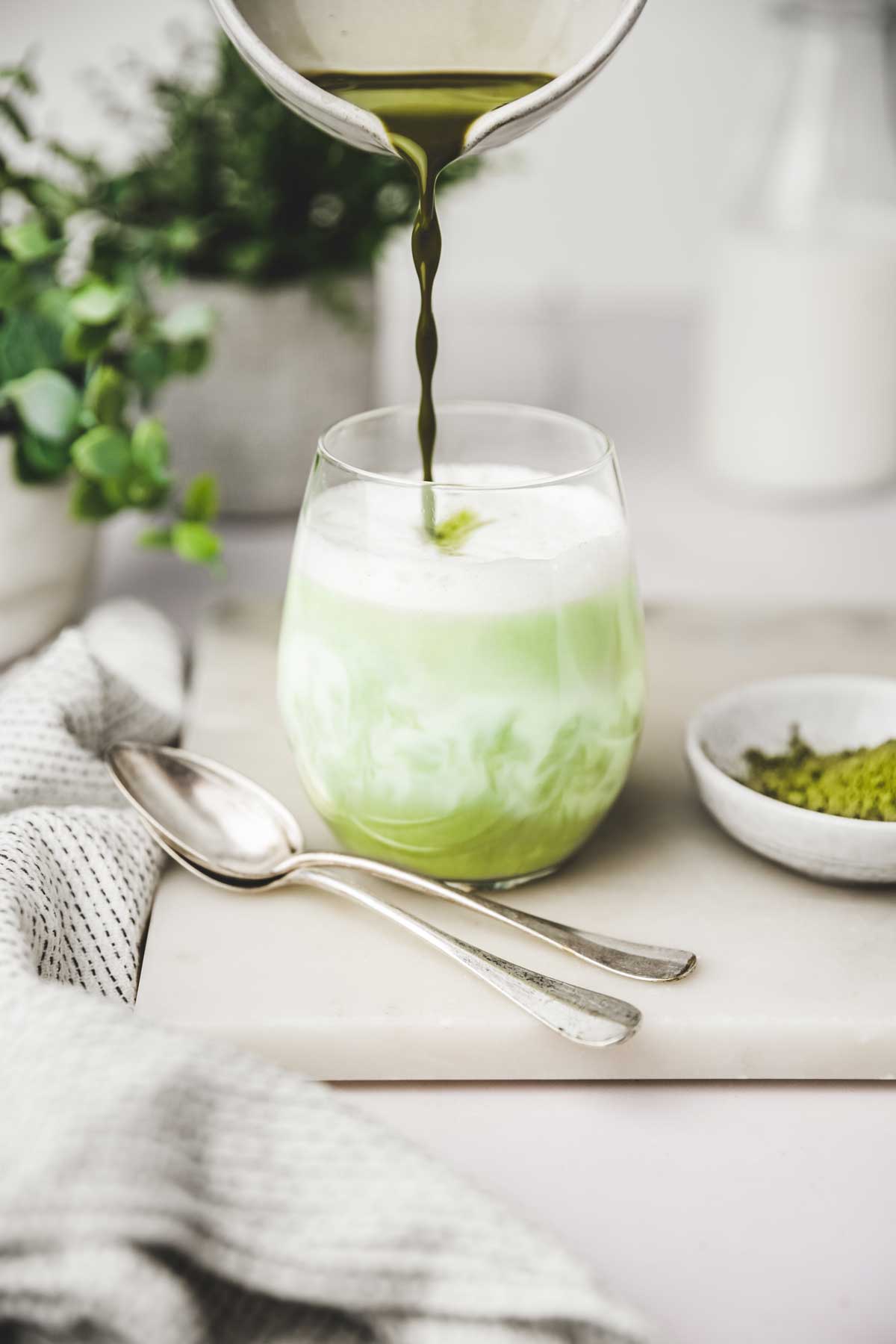 verre de matcha latte