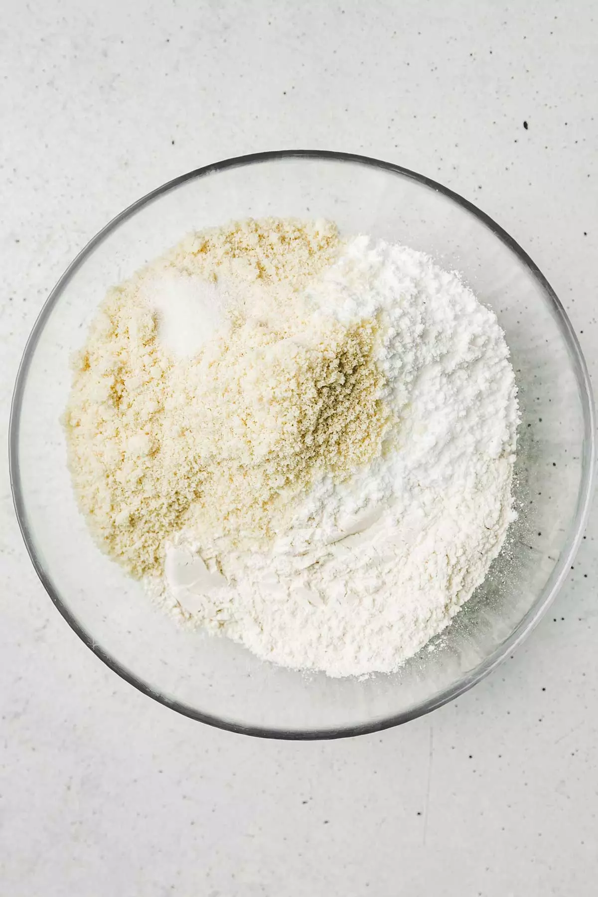 bol avec des ingrédients secs