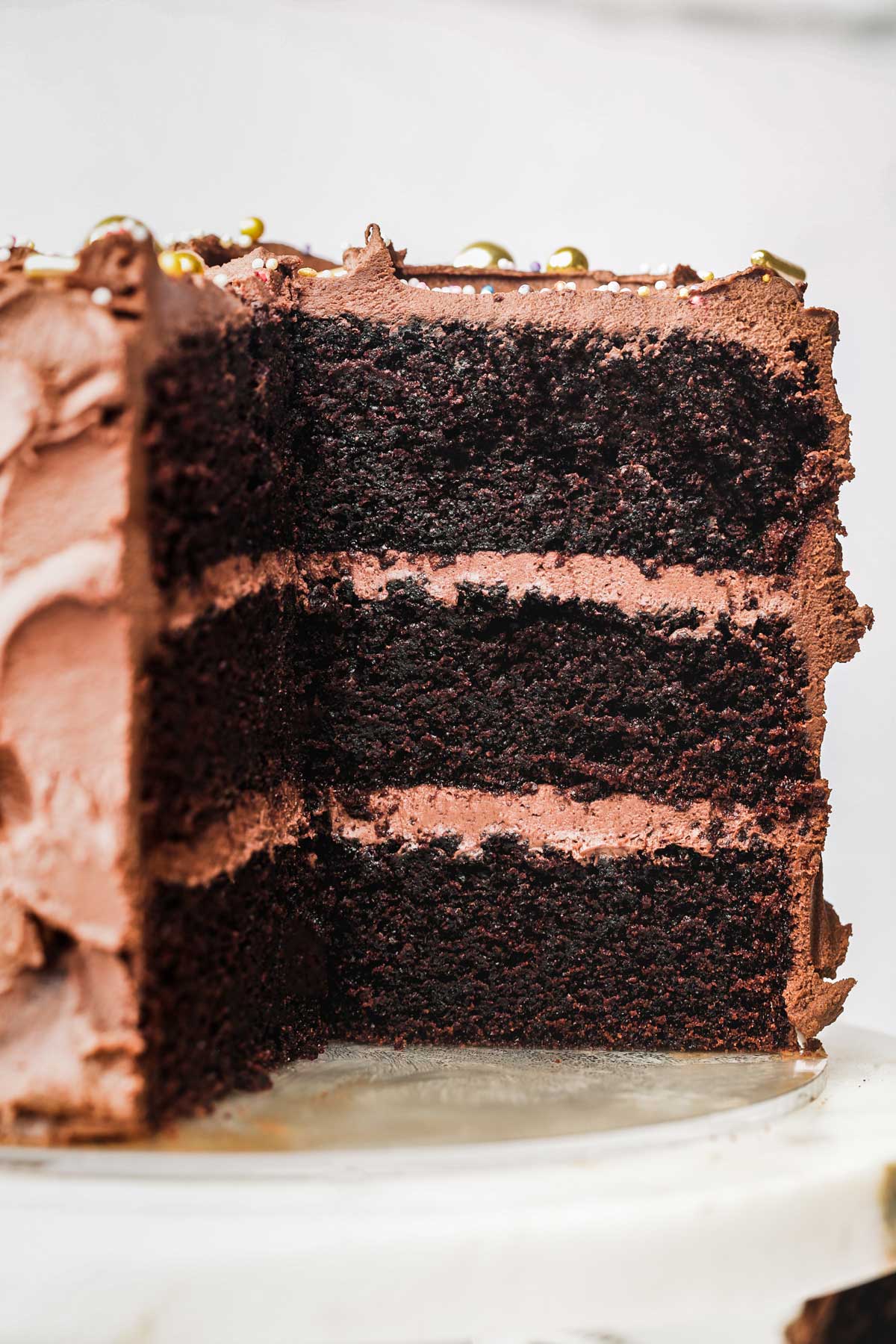 chocolat cake cut with chocolate frosting