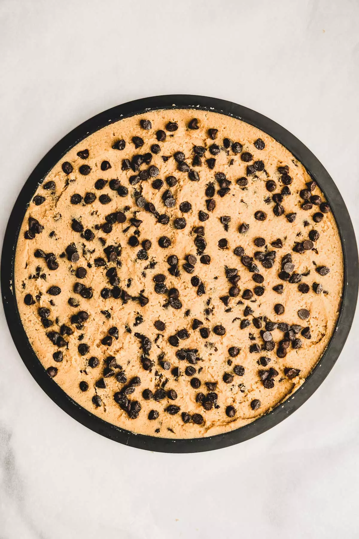 cercle à pâtisserie avec des pépites de chocolat