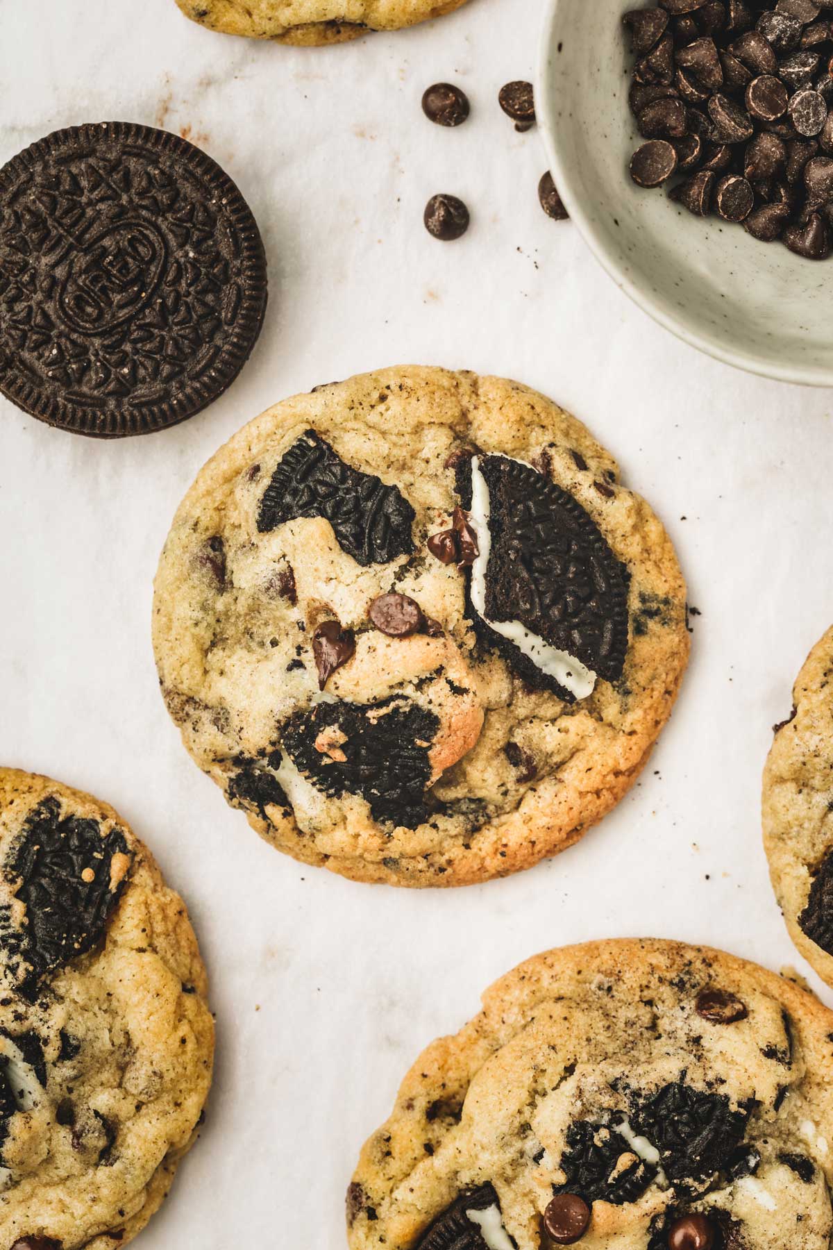 cookies aux oreo sur une table