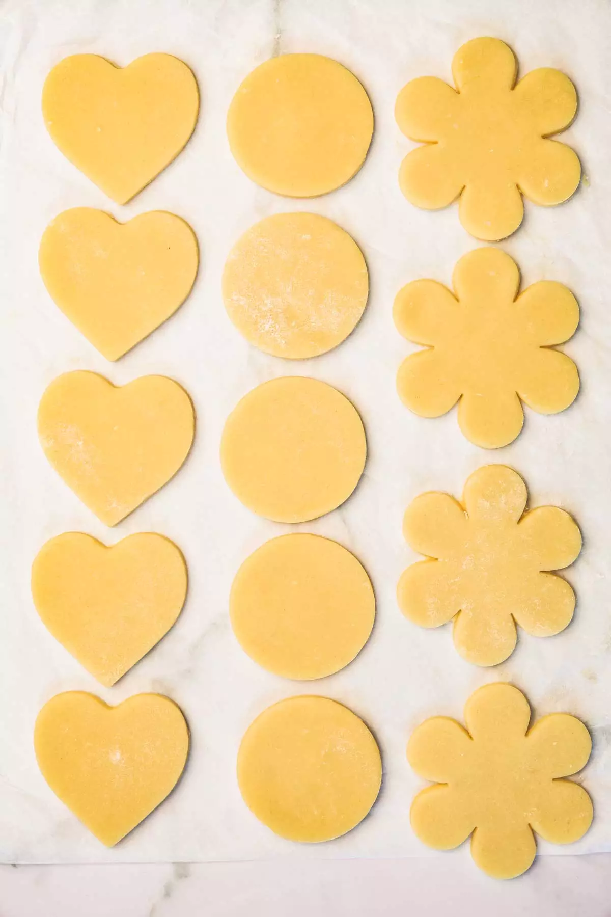 formes de biscuits avant cuisson