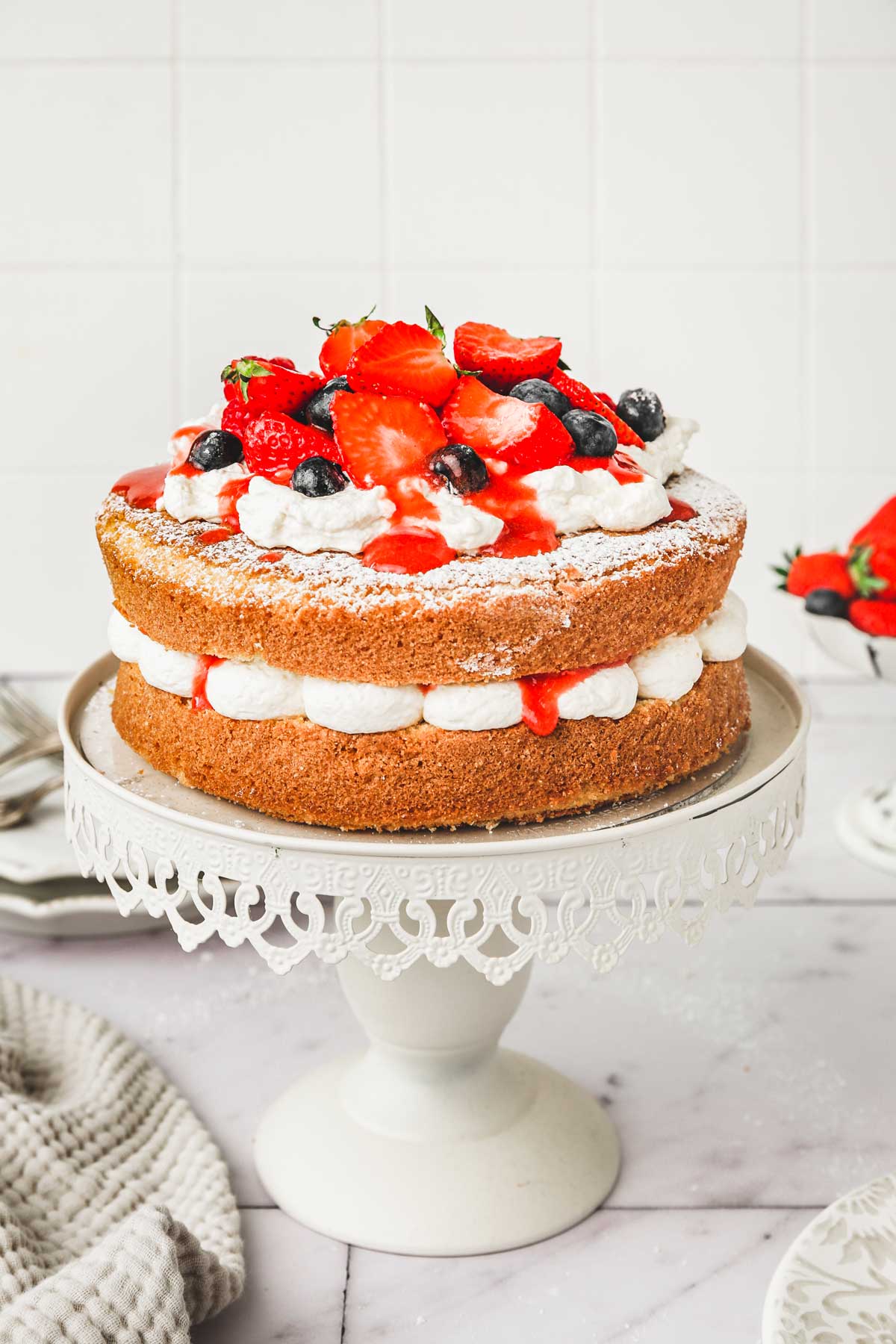 Victoria Sponge Cake - Sweetly Cakes