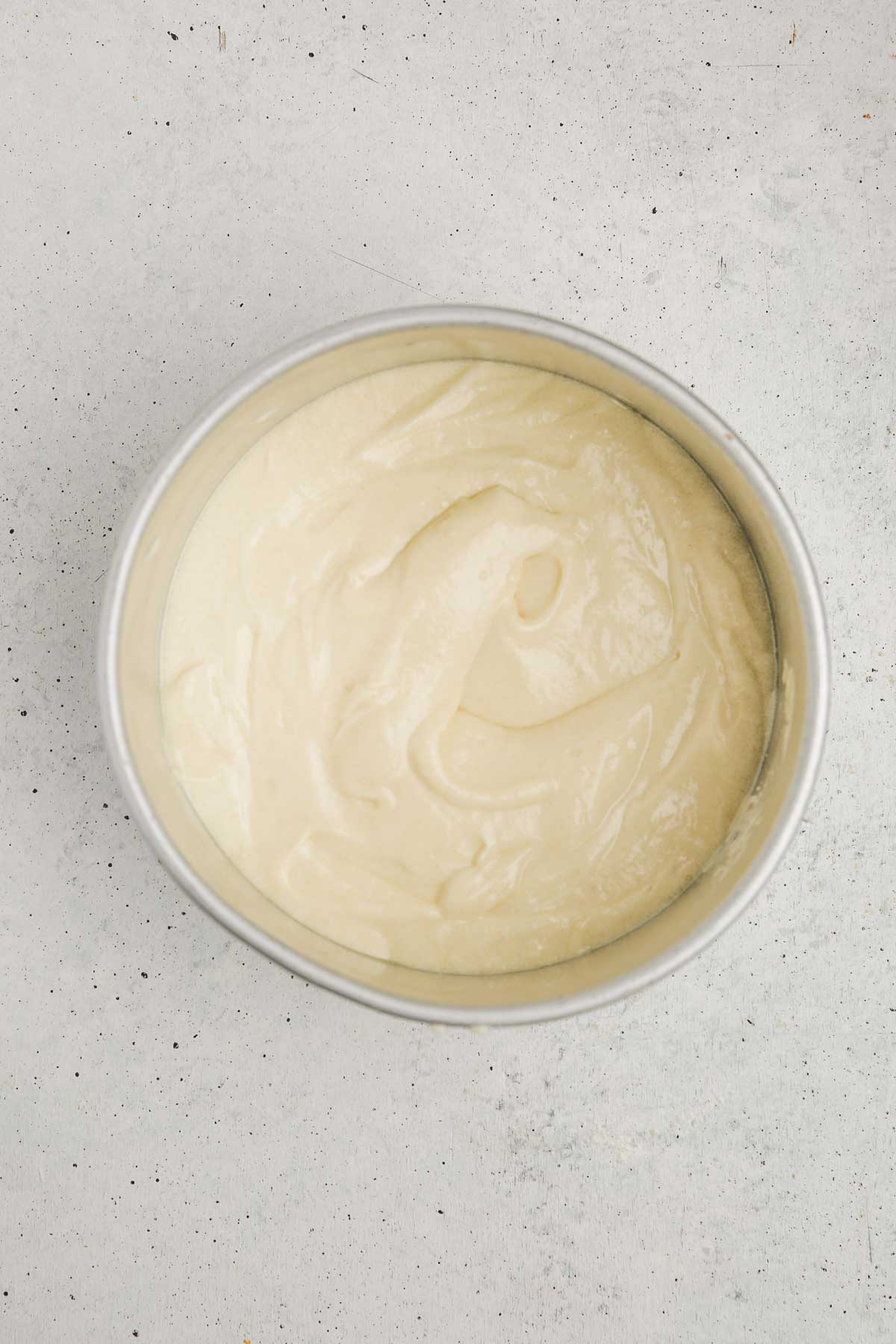 moule avec pâte à gateau