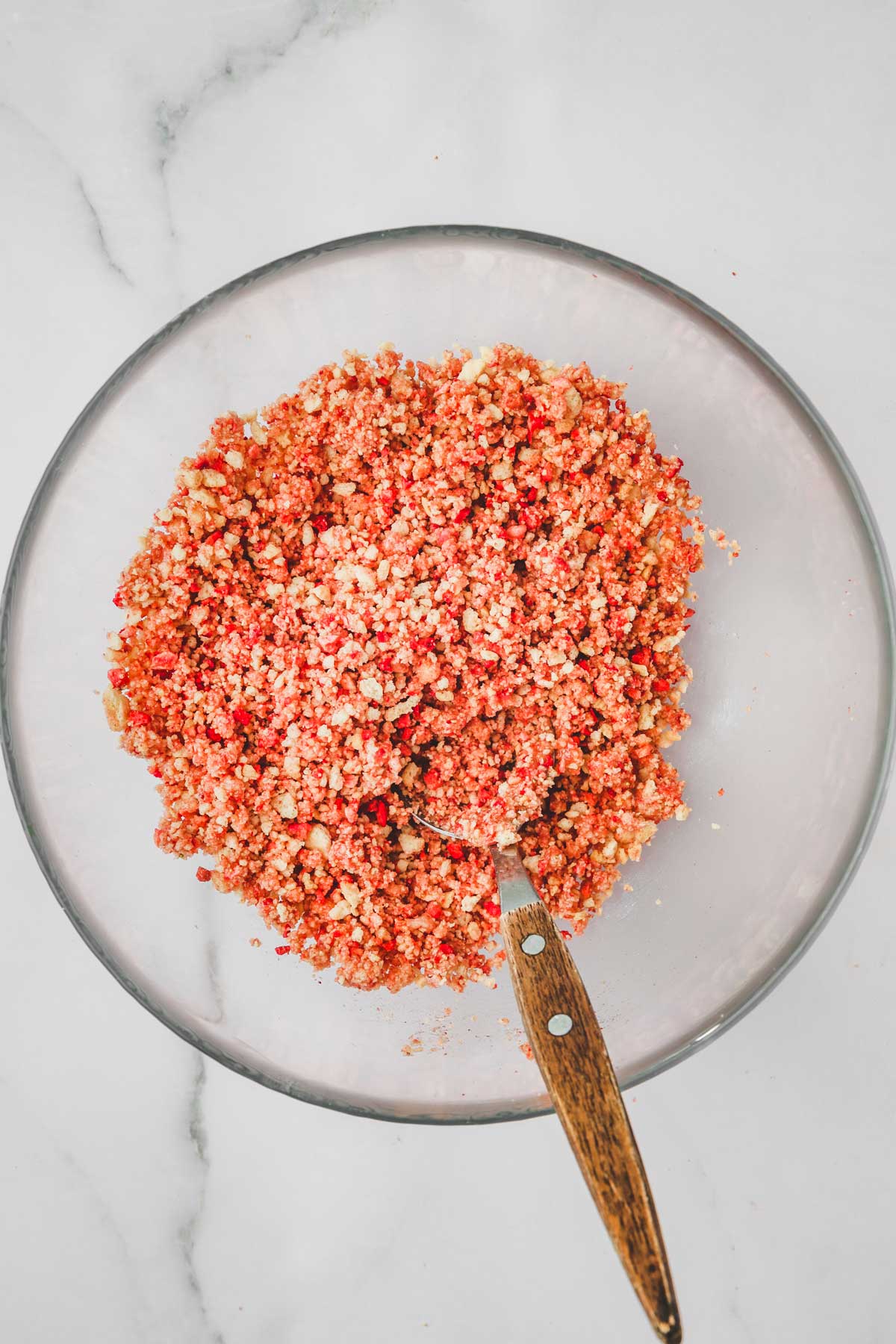 medium bowl with a strawberry shortcake crunch