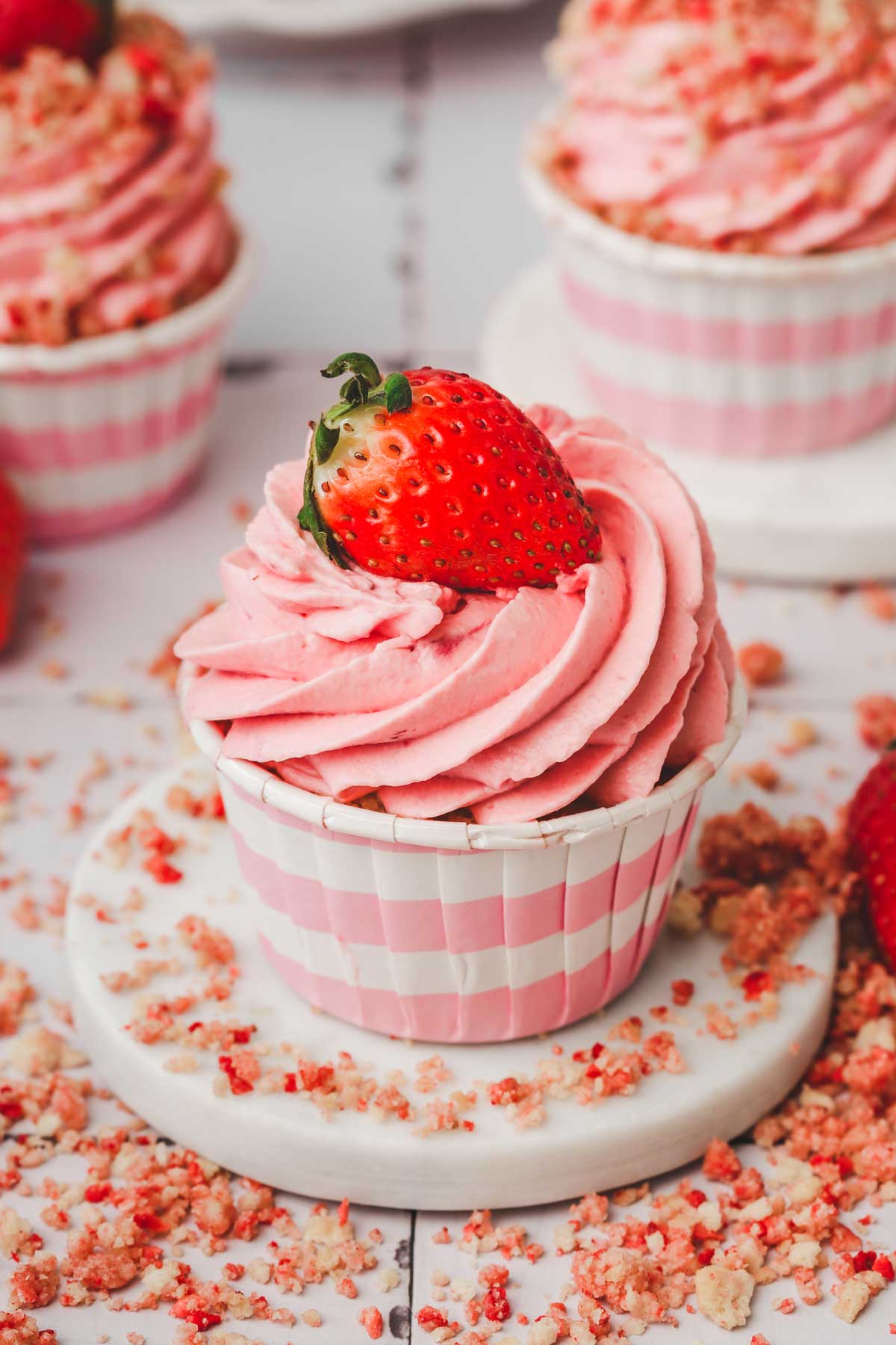 cupcakes fraise sur une table