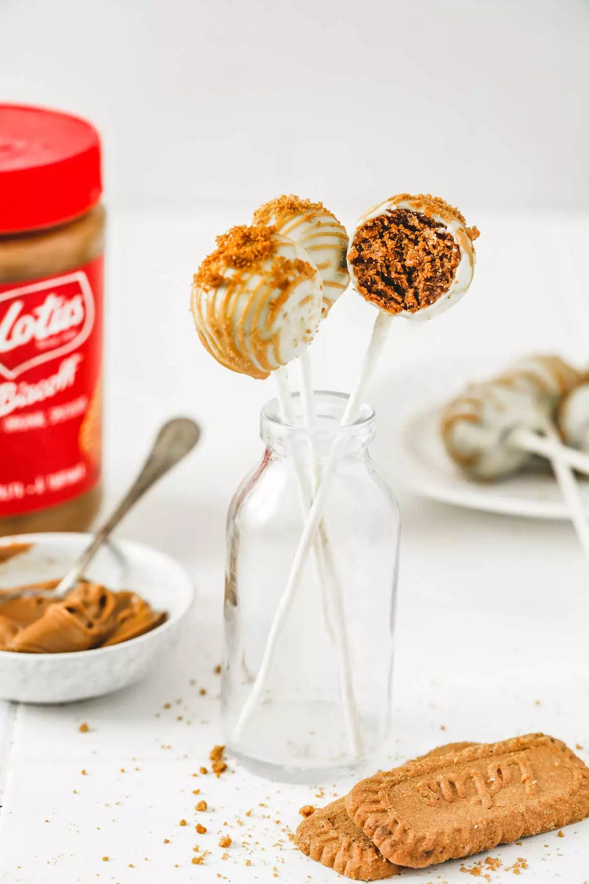 cake pops spéculoos dans une petite bouteille de lait