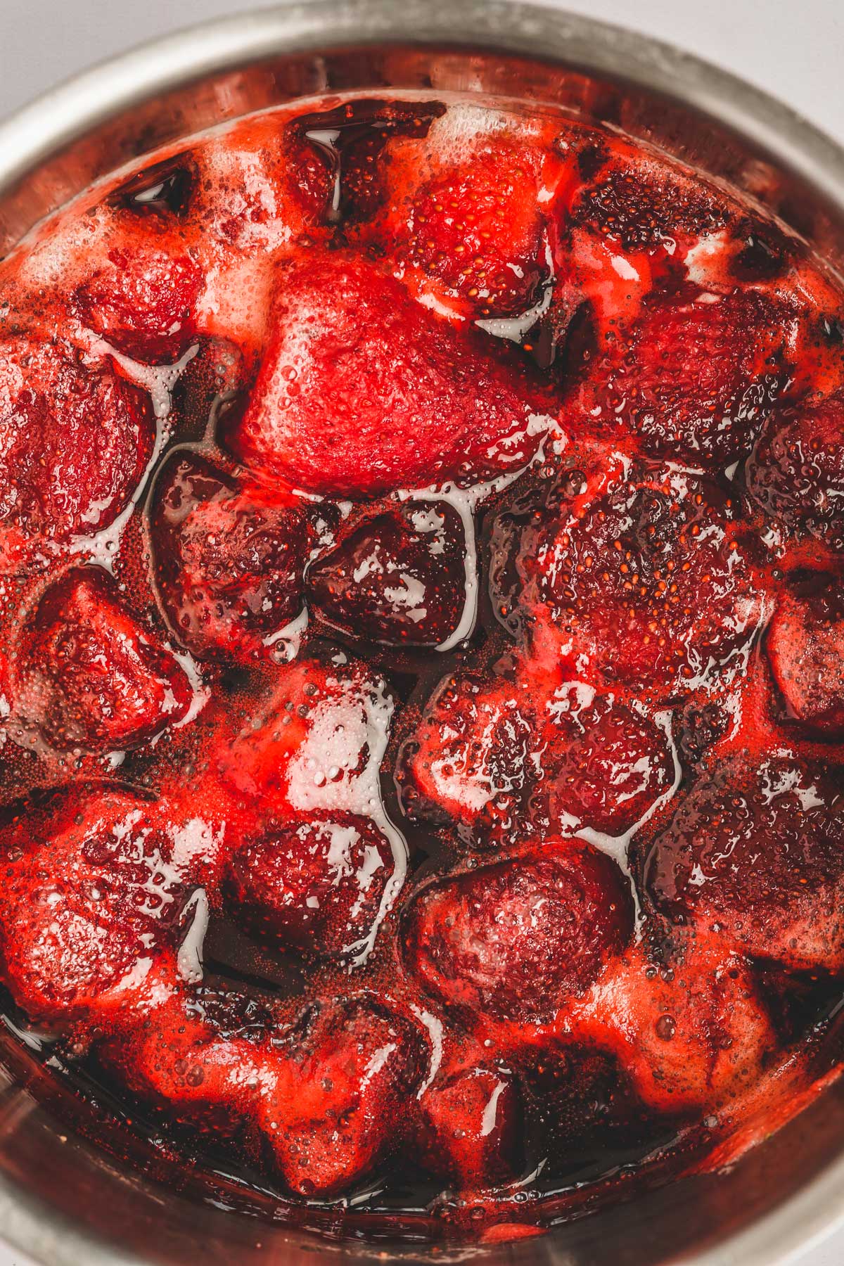 strawberry sauce mixture