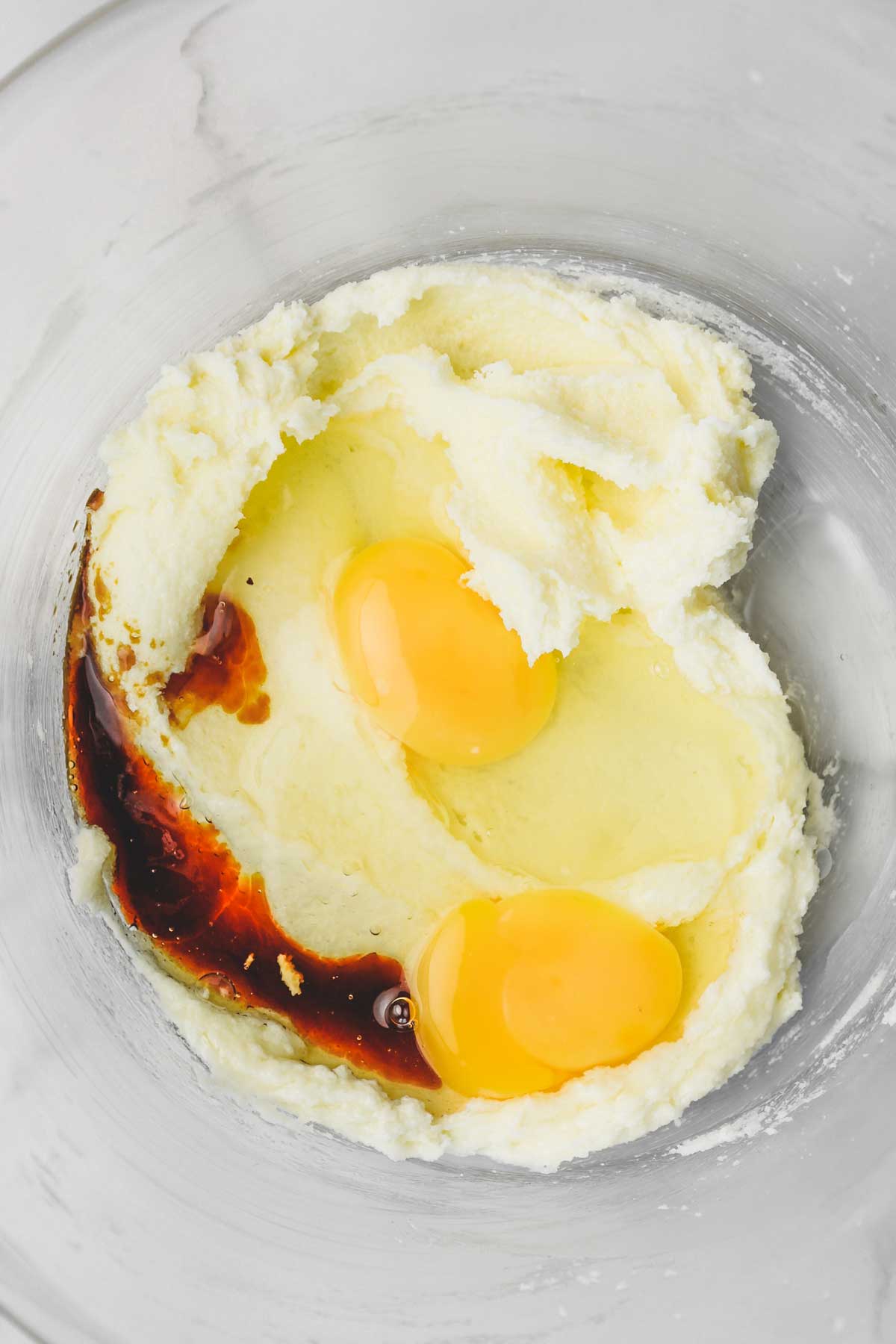 creamed butter sugar vanilla and eggs for oreo cupcakes batter