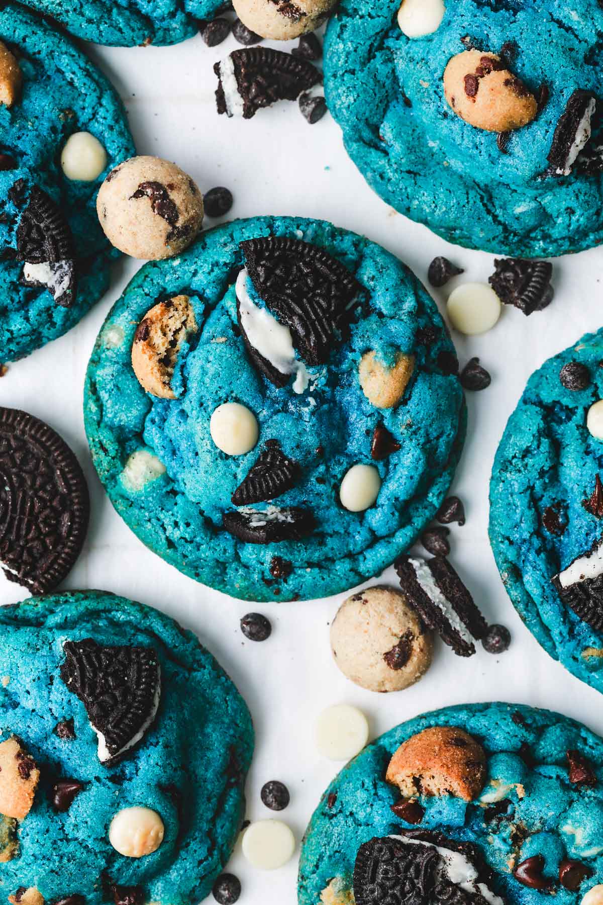 cookies bleu aux pépites de chocolat façon la marionnette macaron glouton
