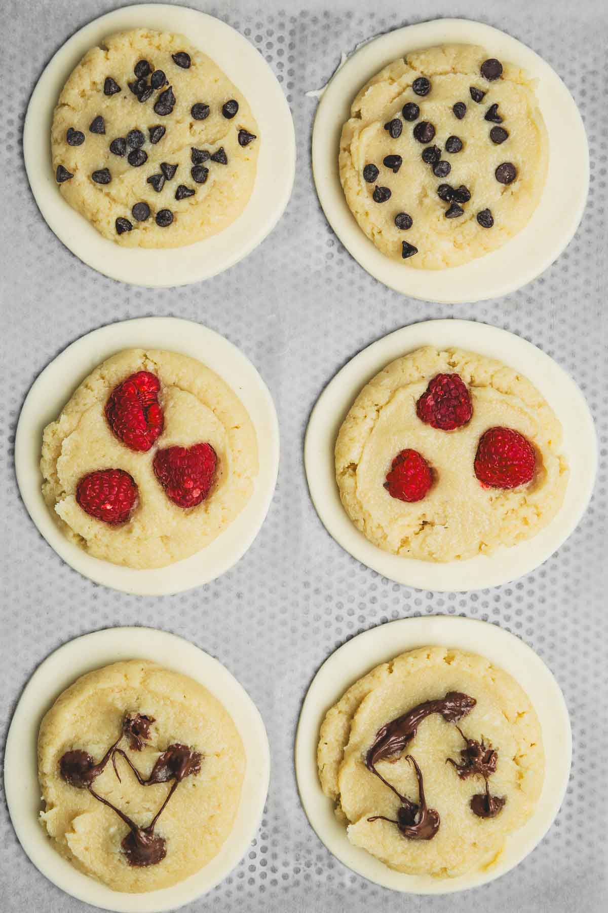 puff pastry circle dough with almond filling