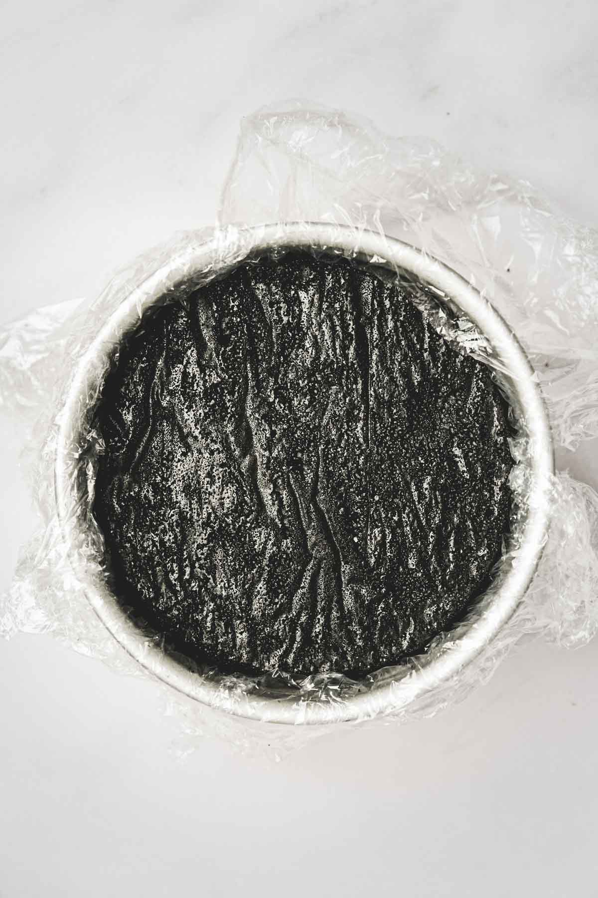 deep cake pan with cake layer