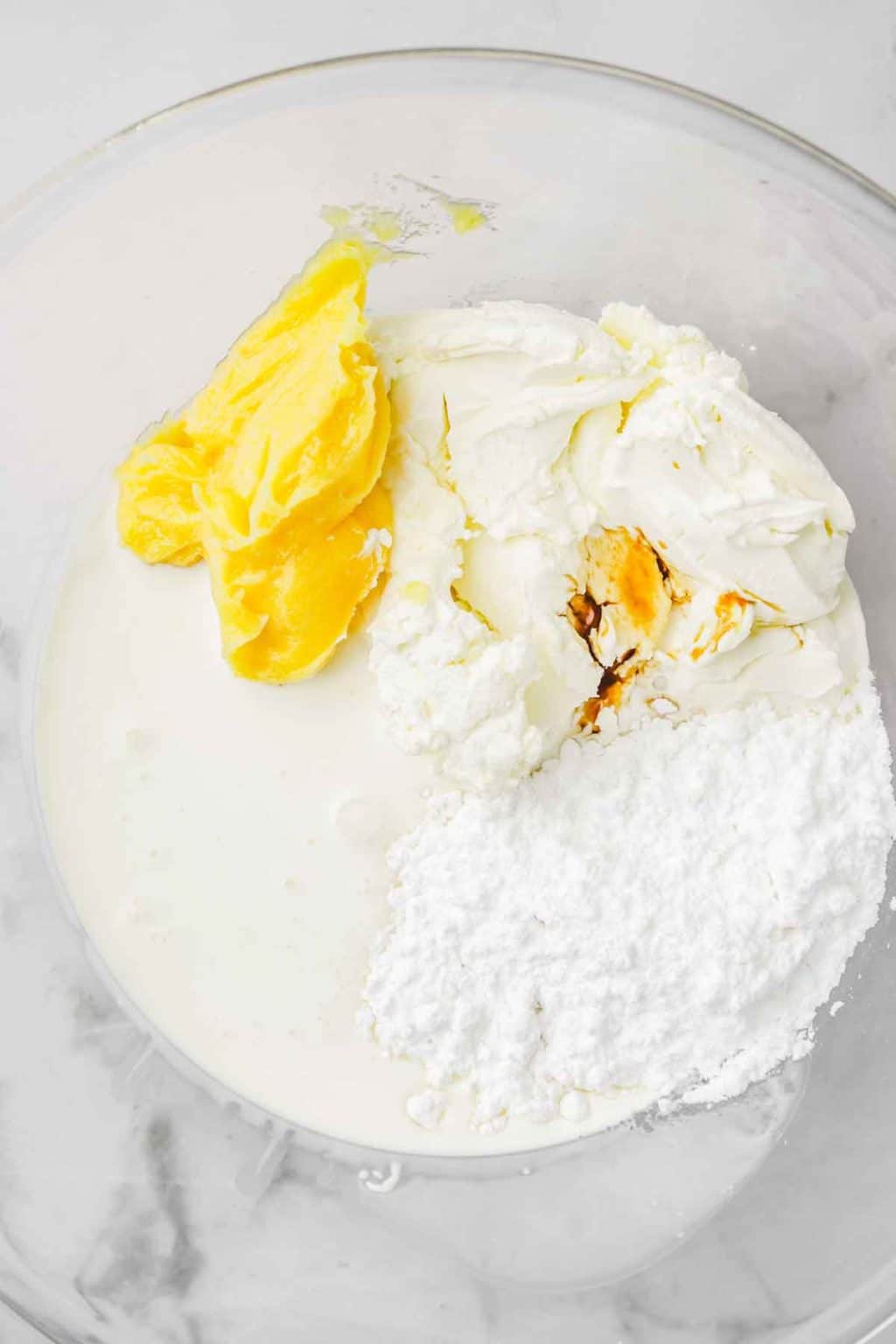 Fluffy Lemon Mascarpone Frosting with Lemon Curd