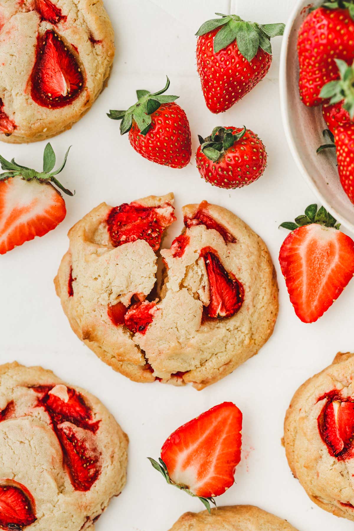 strawberry cheesecake cookies on a table