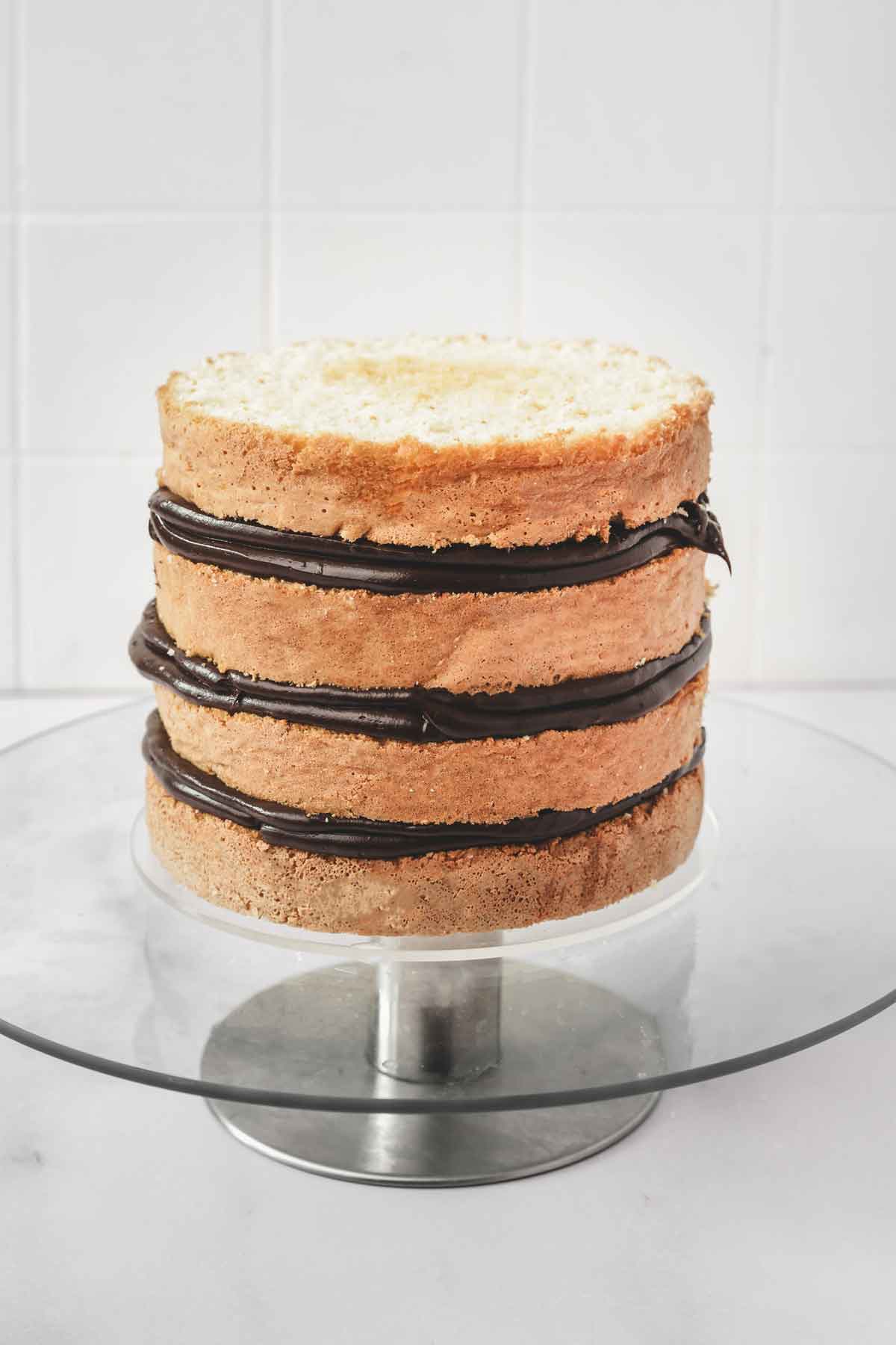 génoise en couches avec ganache chocolt