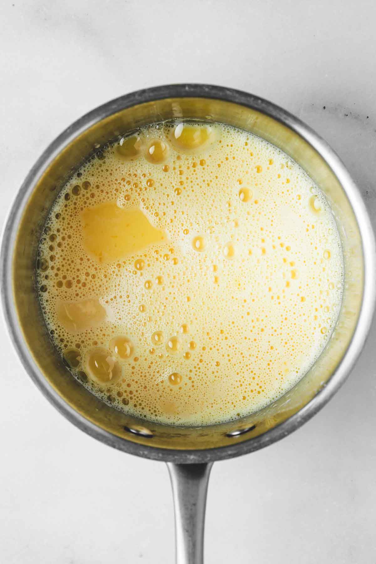 sauce pan with crème anglaise