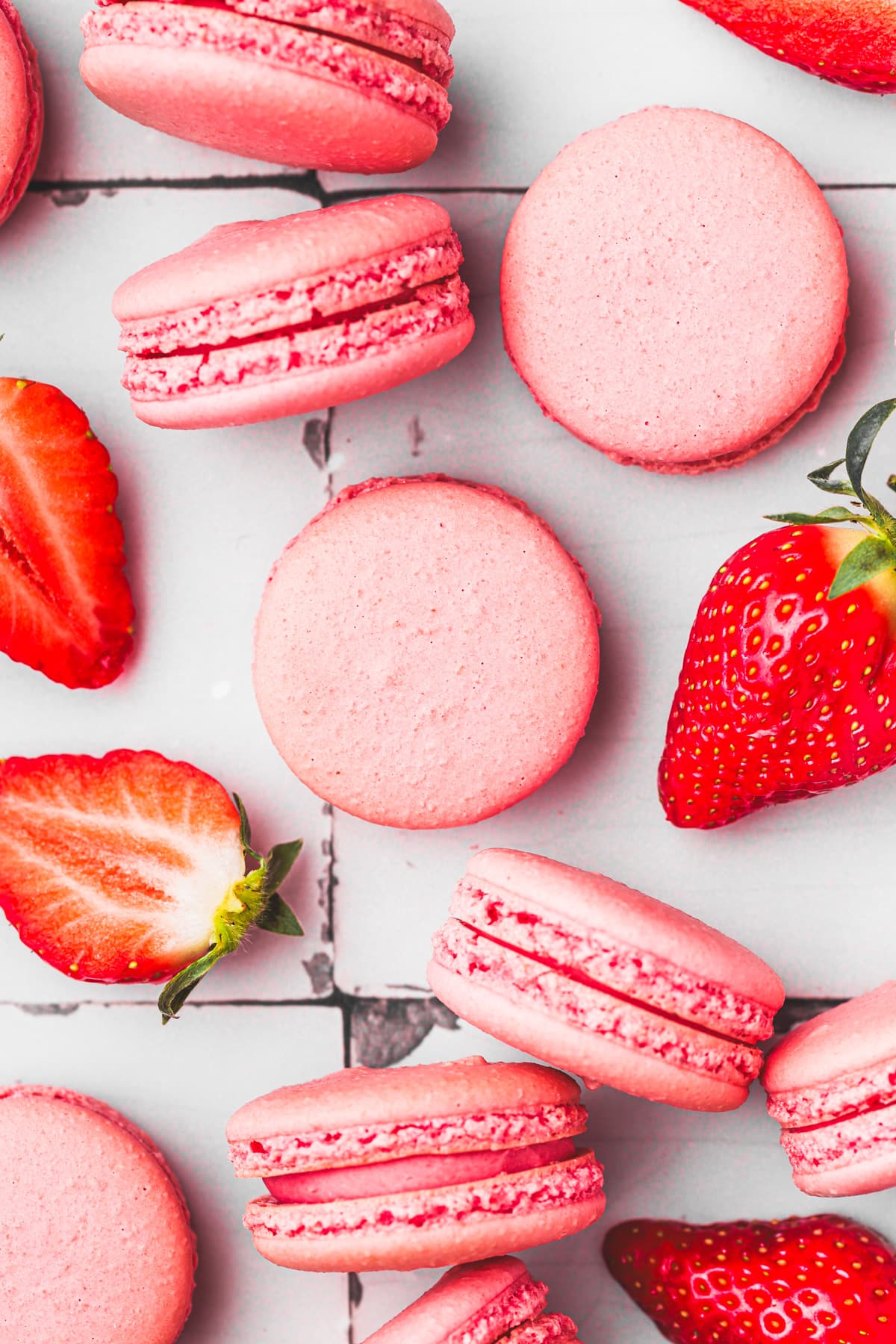 macarons rose sur une table