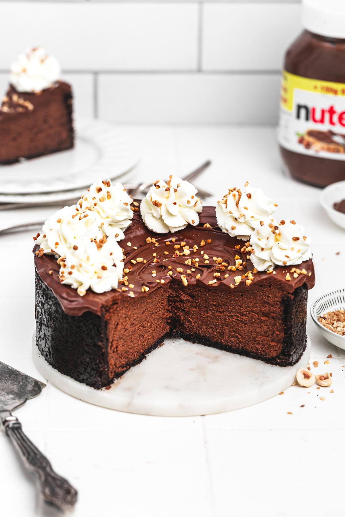 Nutella cheesecake slice on a table