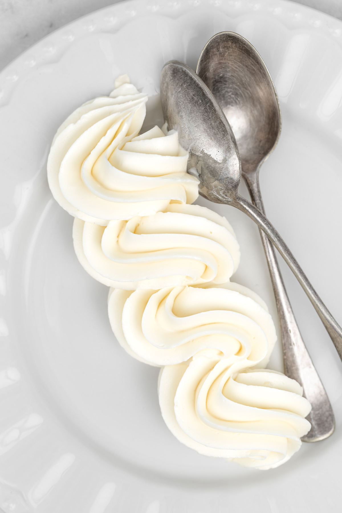Swiss meringue buttercream frosting