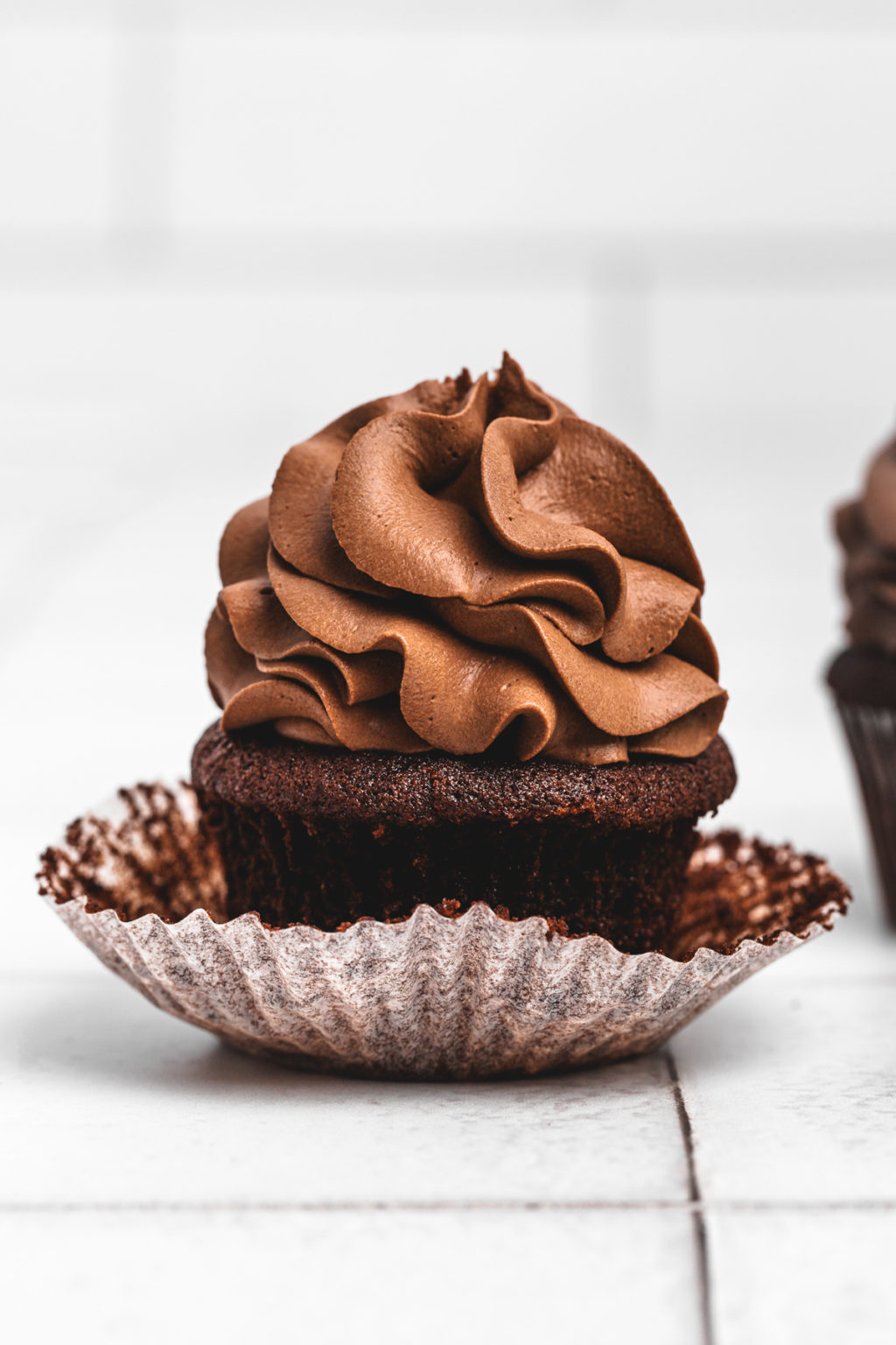 Ganache Frosting for Cakes and Cupcakes (Firm & Pipeable)