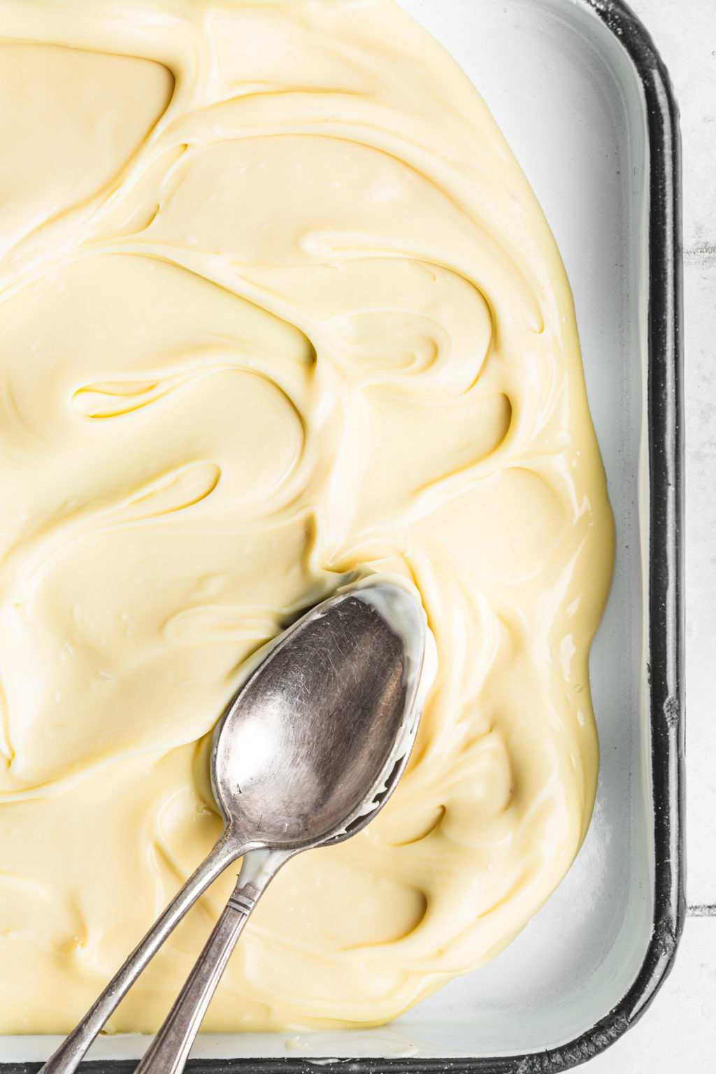 White Chocolate Ganache Easy 2 Ingredient Recipe for Cakes